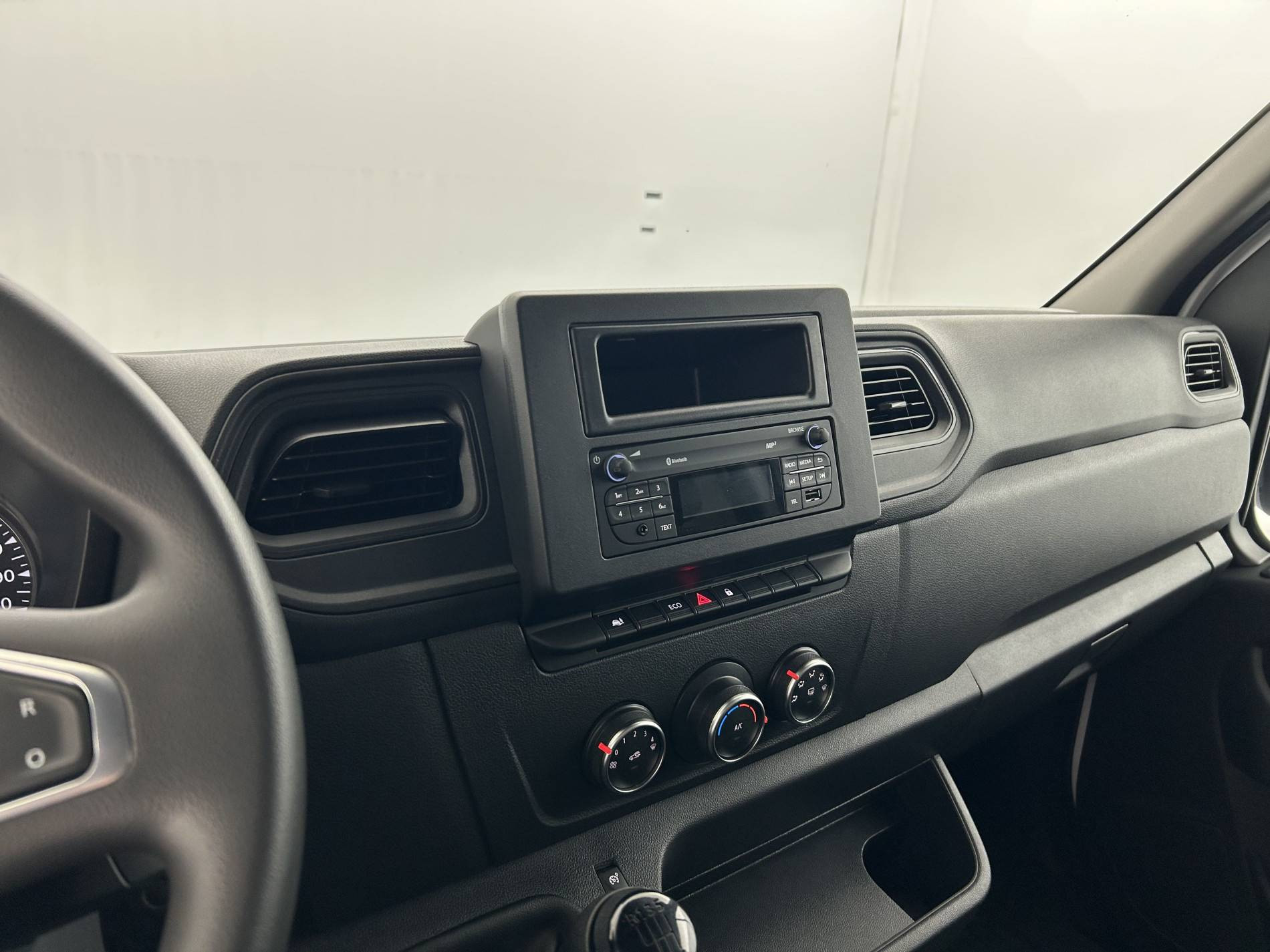 Vente en ligne Renault Master Fourgon MASTER FGN TRAC F3500 L3H3 BLUE DCI 135 au prix de 29 990 €