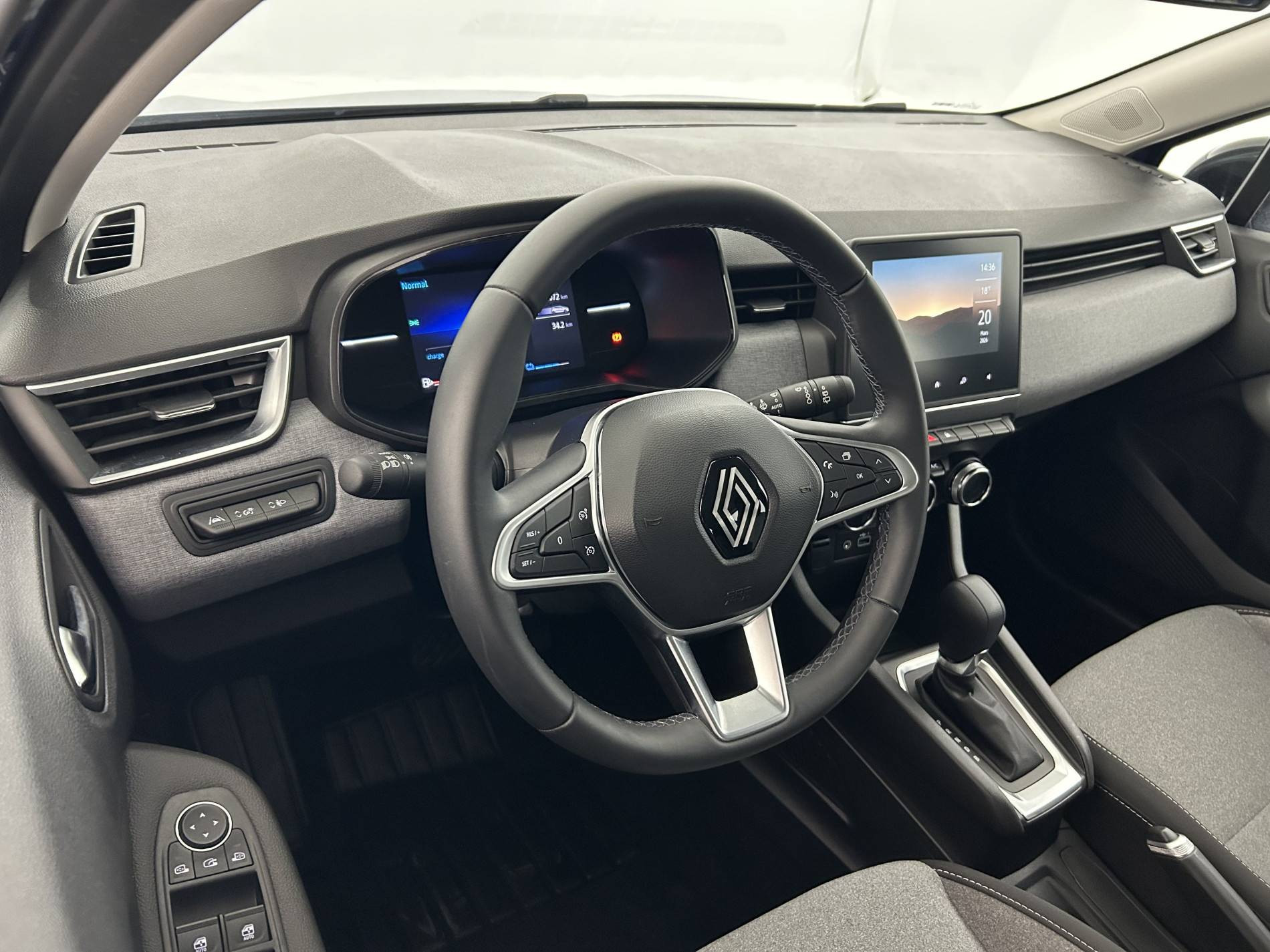 Vente en ligne Renault Clio 5 Clio E-Tech full hybrid 145 au prix de 19 800 €