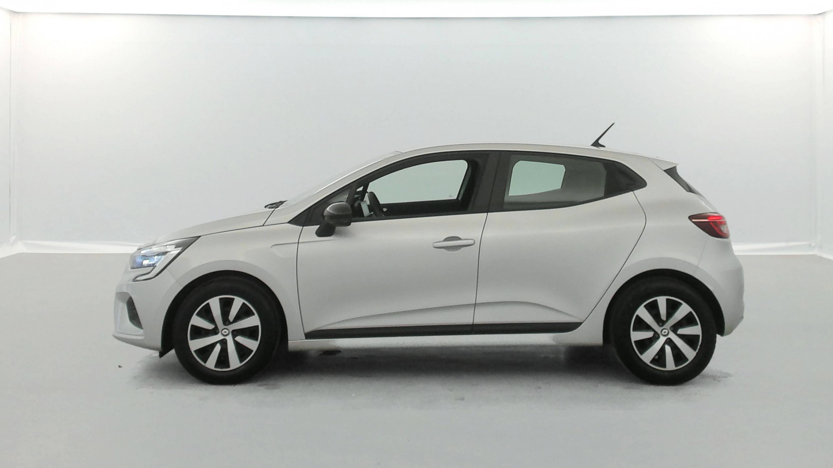 Vente en ligne Renault Clio 5 Clio TCe 90 au prix de 13 990 €