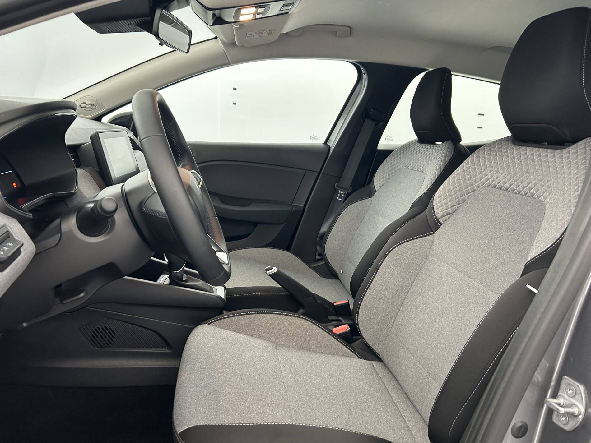 Vente en ligne Renault Clio 5 Clio E-Tech full hybrid 145 ch GSR2 au prix de 19 990 €