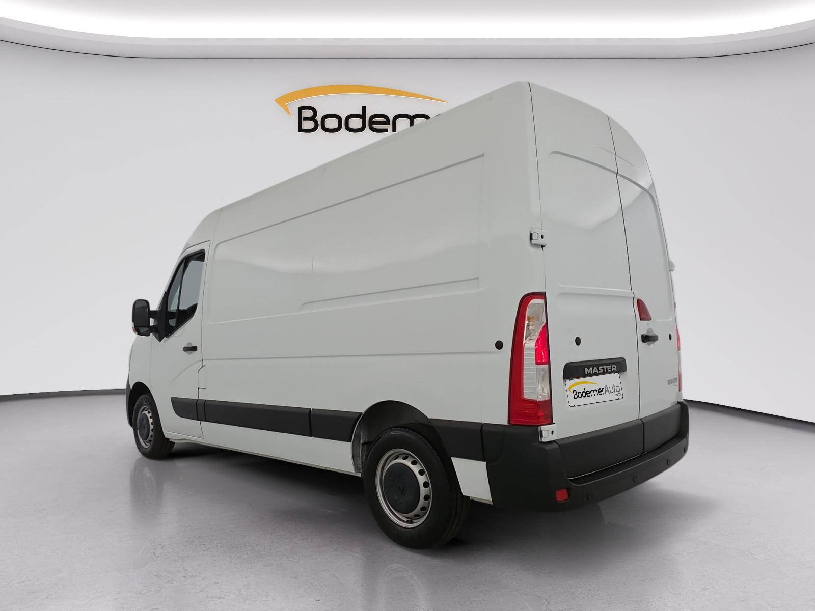 Vente en ligne Renault Master Fourgon MASTER FGN TRAC F3500 L2H2 BLUE DCI 135 au prix de 23 890 €