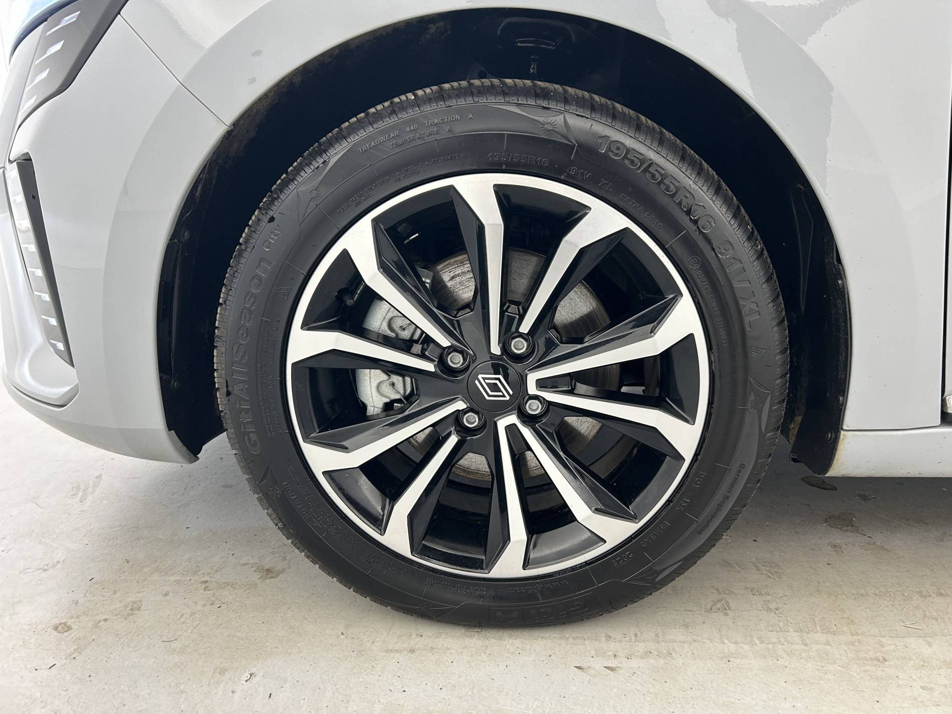 Vente en ligne Renault Clio 5 Clio E-Tech full hybrid 145 au prix de 18 700 €