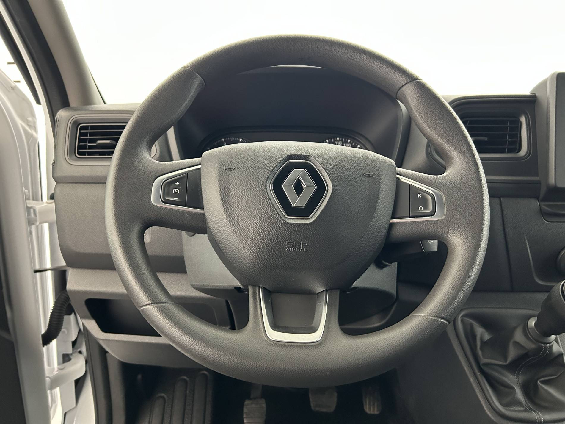 Vente en ligne Renault Master Fourgon MASTER FGN TRAC F3500 L3H3 BLUE DCI 135 au prix de 28 790 €