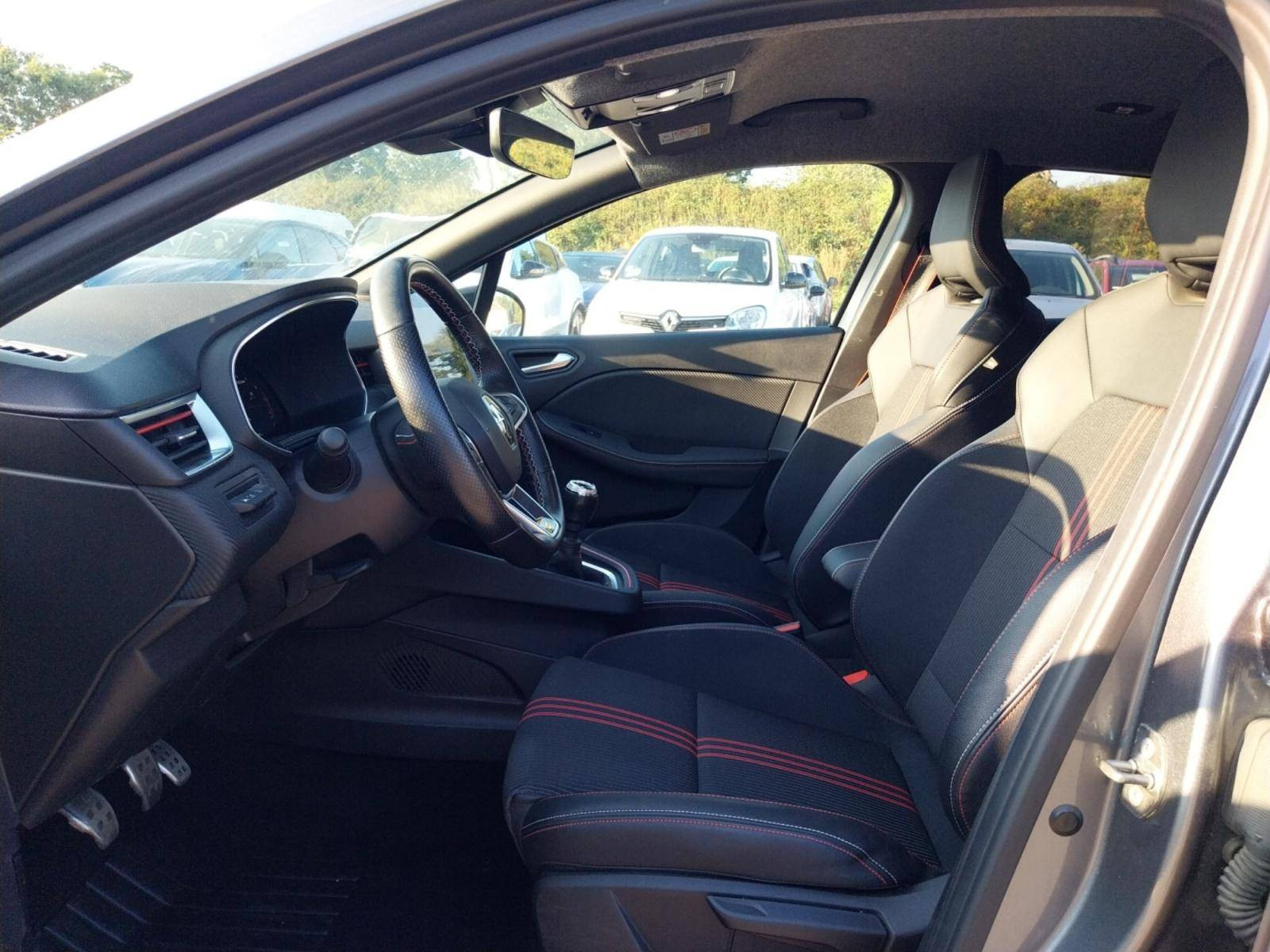 Vente en ligne Renault Clio 5 Clio TCe 140 au prix de 17 990 €