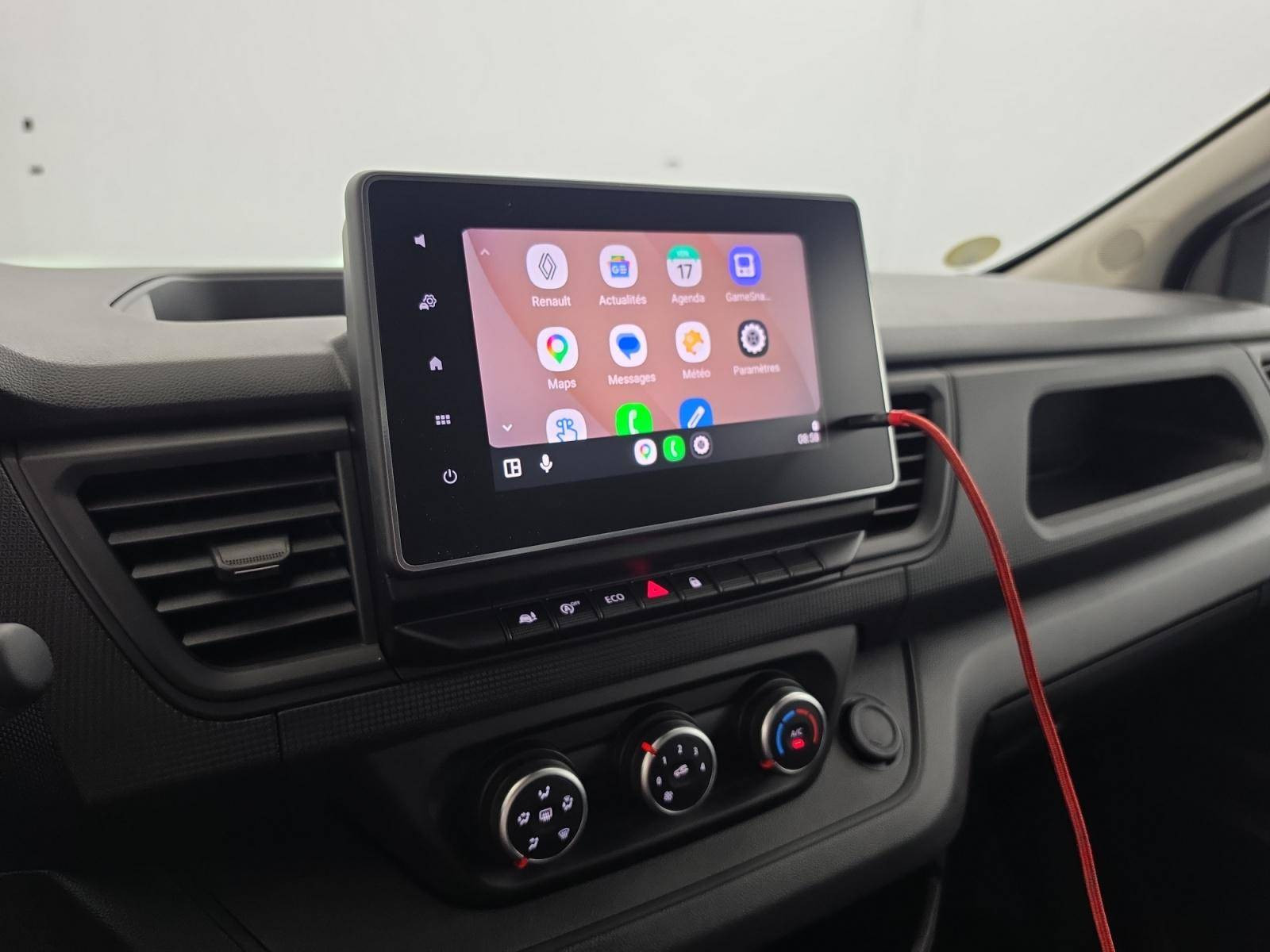Vente en ligne Renault Trafic 3 Fourgon TRAFIC FG BLUE DCI 150 L1H1 2T8 GSR2 au prix de 23 940 €