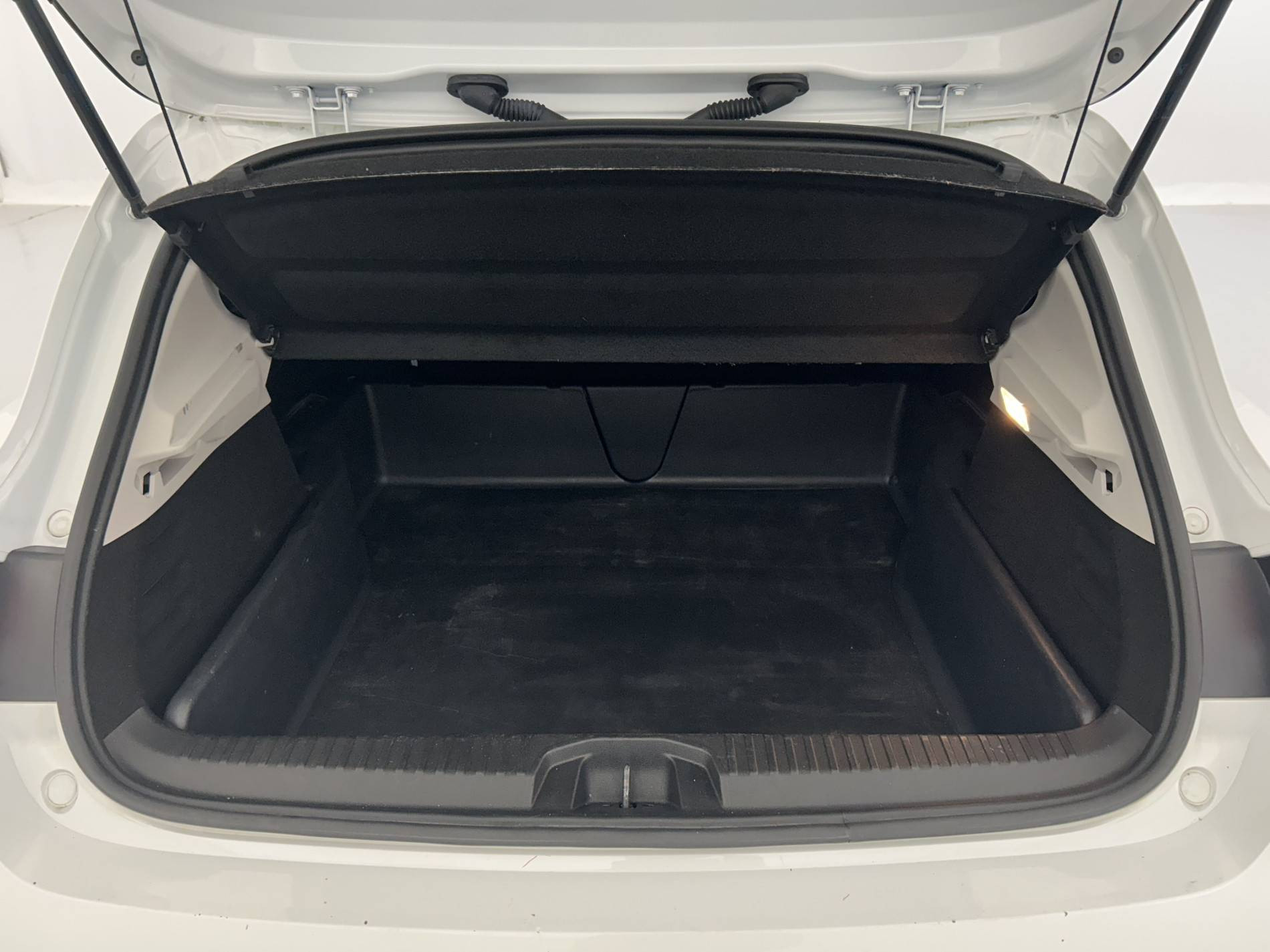 Vente en ligne Renault Clio 5 Clio E-Tech full hybrid 145 au prix de 15 490 €