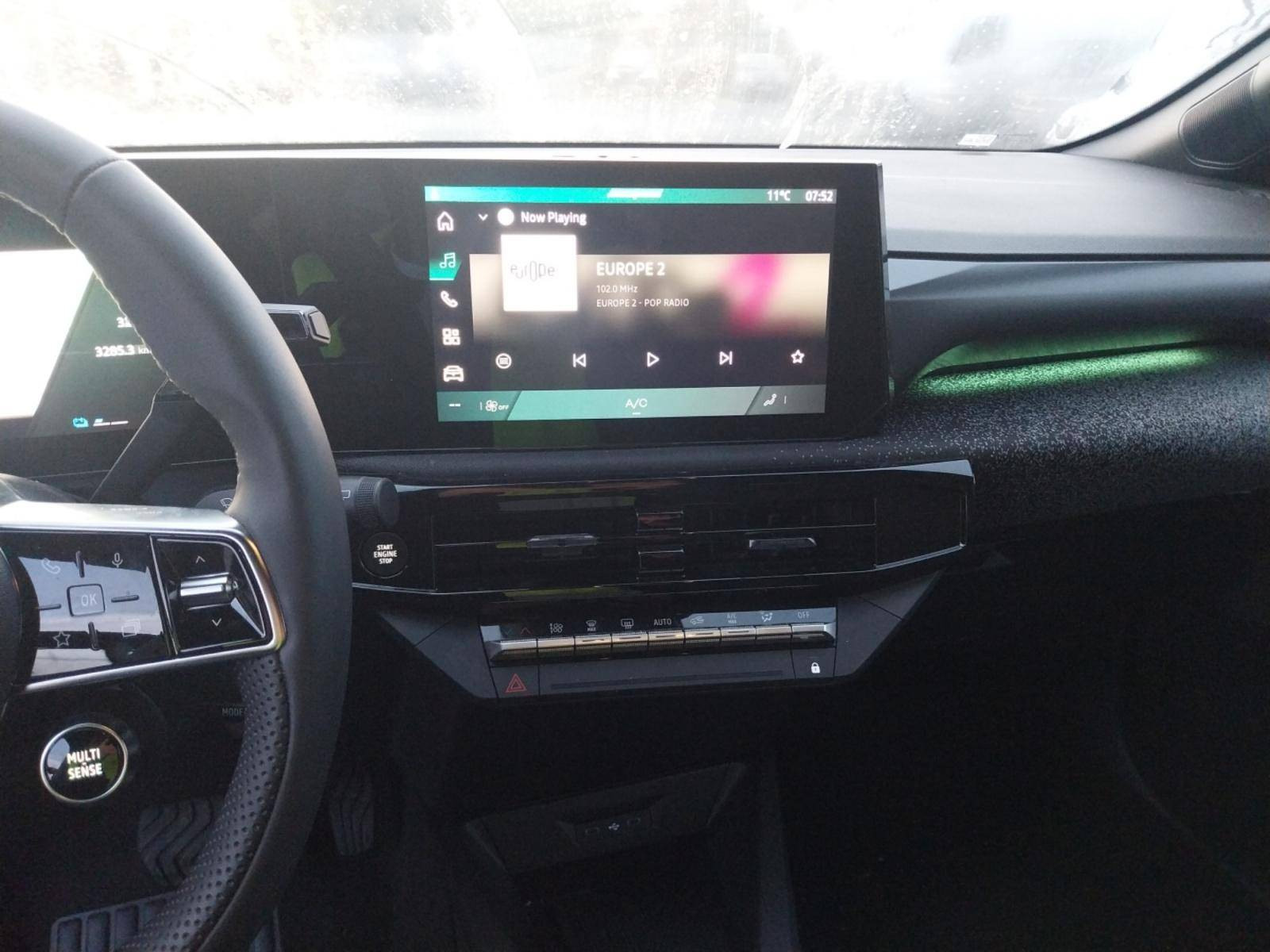 Vente en ligne Renault Clio 6 Clio E-Tech full hybrid 160 ch au prix de 26 480 €