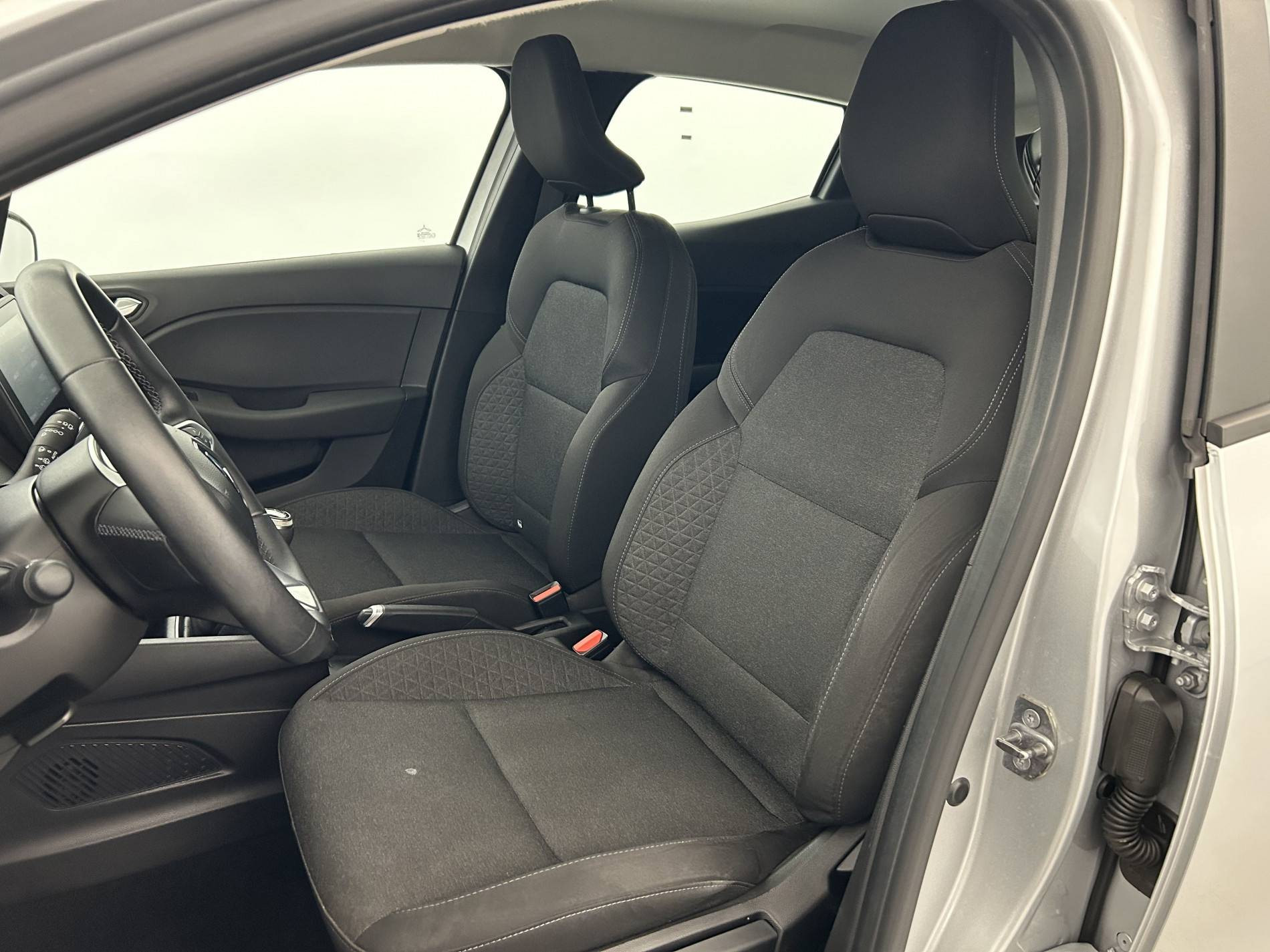 Vente en ligne Renault Clio 5 Clio TCe 90 au prix de 14 290 €