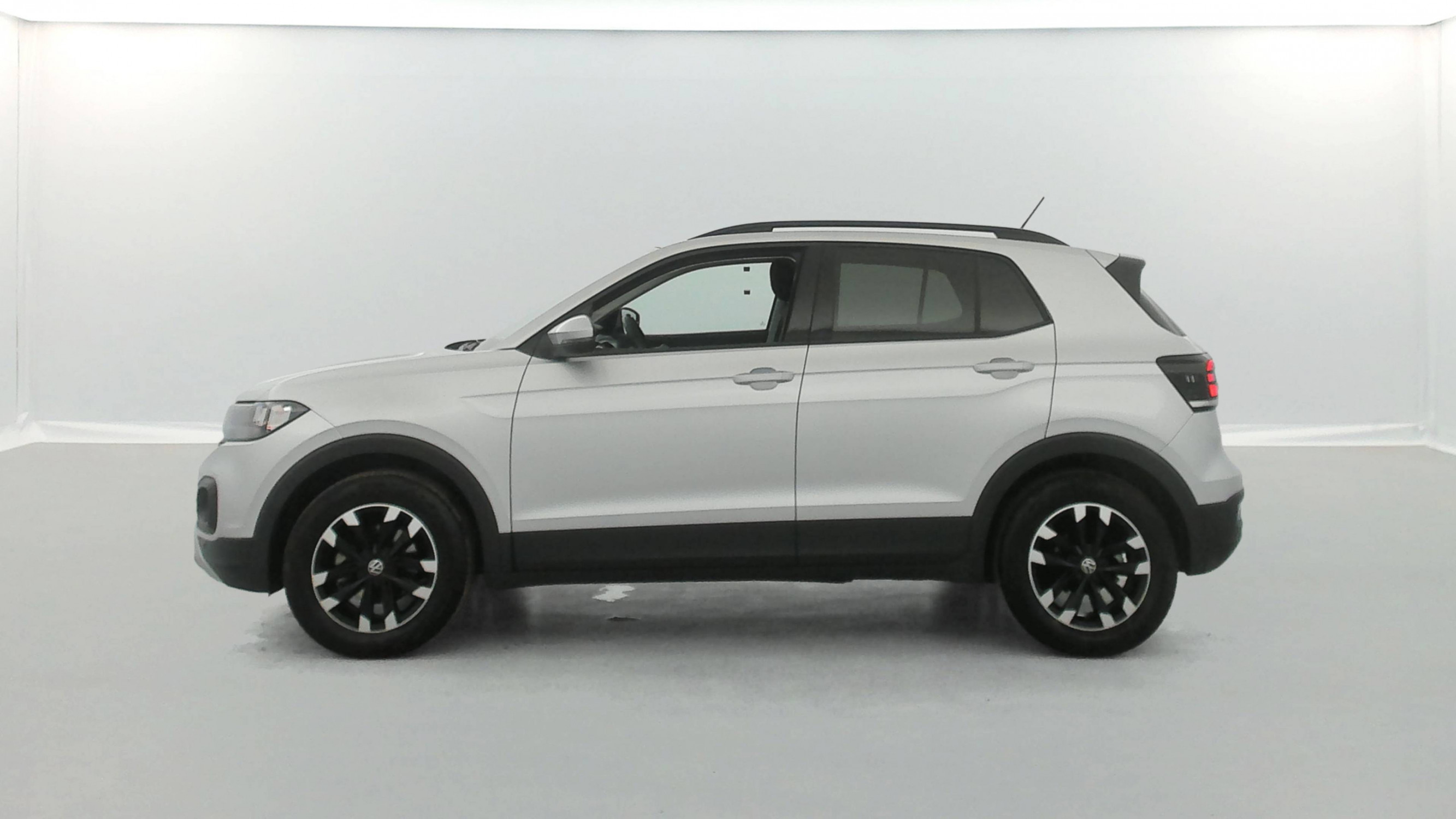 Vente en ligne Volkswagen T-Cross  1.0 TSI 110 Start/Stop DSG7 au prix de 22 290 €