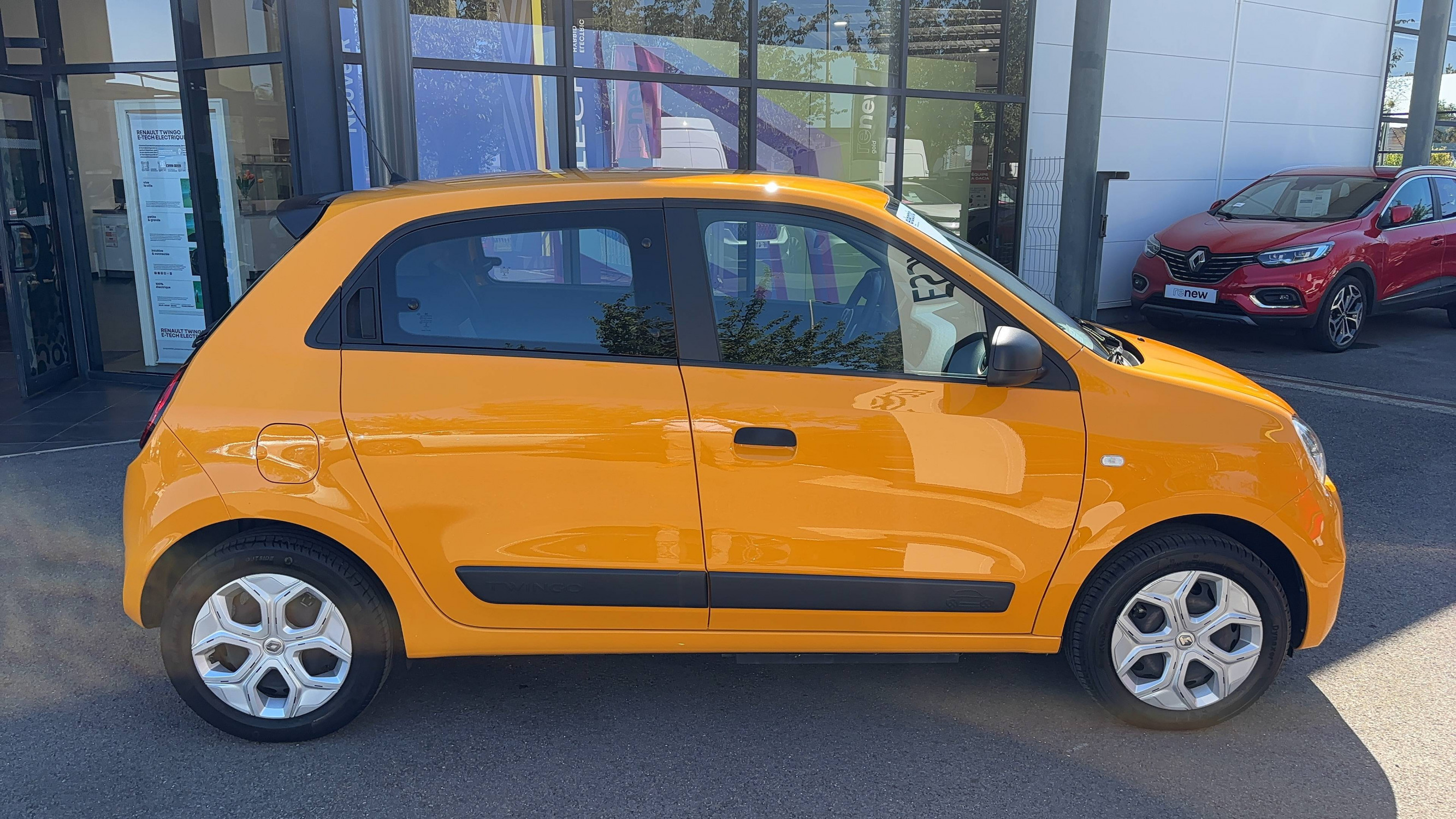 Vente en ligne Renault Twingo Electrique Twingo III E-Tech au prix de 12 990 €