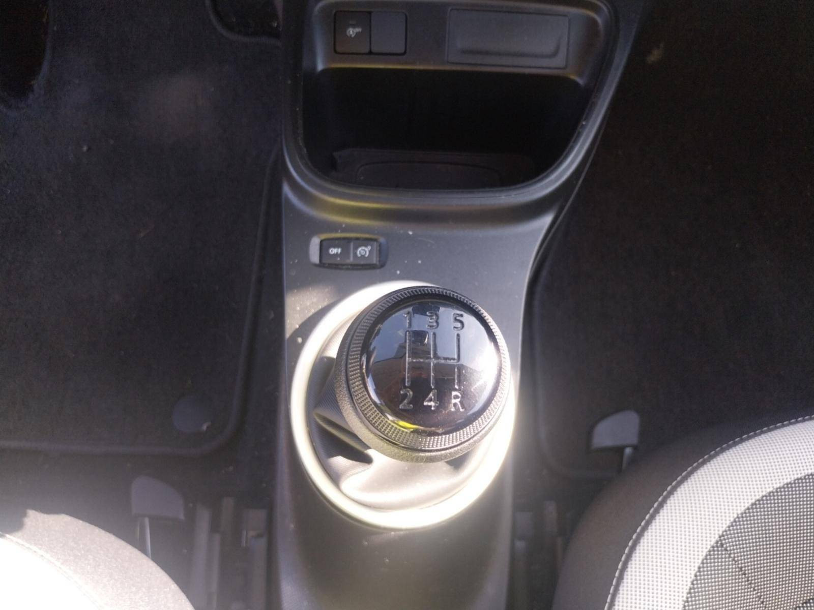 Vente en ligne Renault Twingo 3  SCe 65 - 21 au prix de 11 990 €
