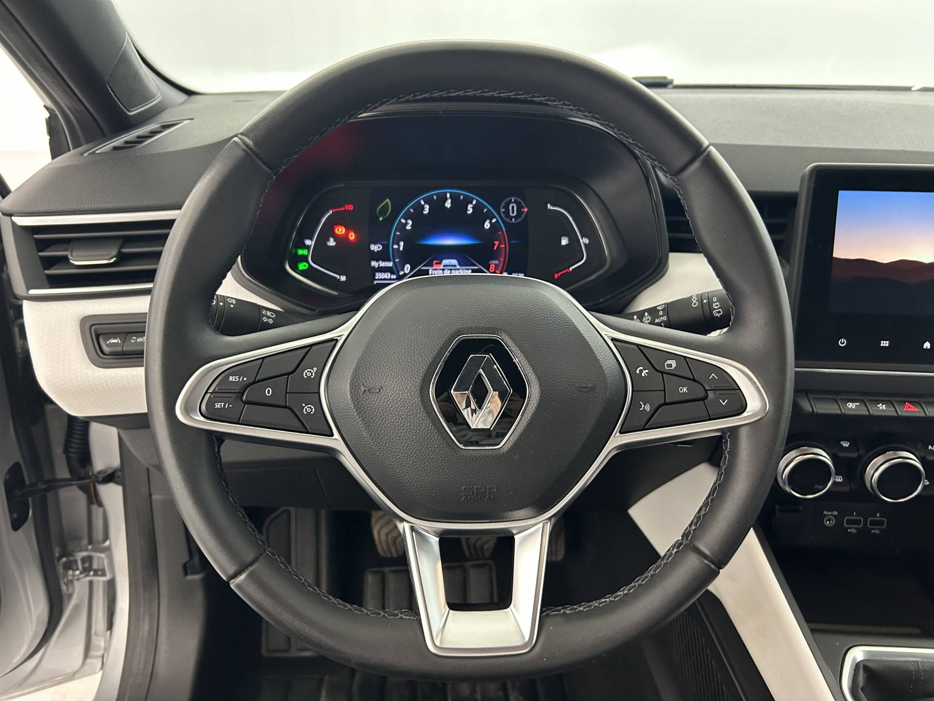 Vente en ligne Renault Clio 5 Clio TCe 90 au prix de 15 690 €