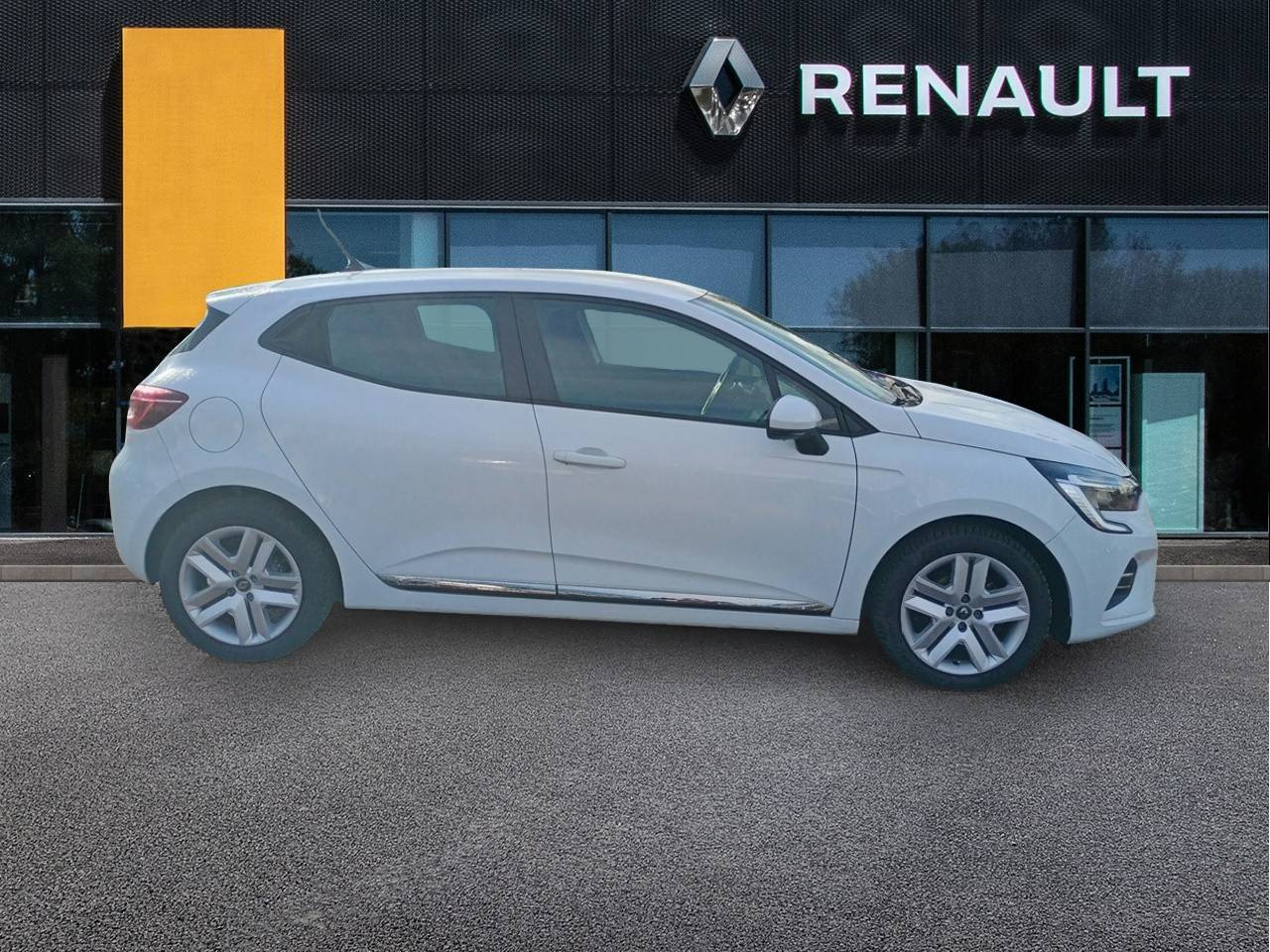 Vente en ligne Renault Clio 5 Clio SCe 65 - 21N au prix de 12 490 €