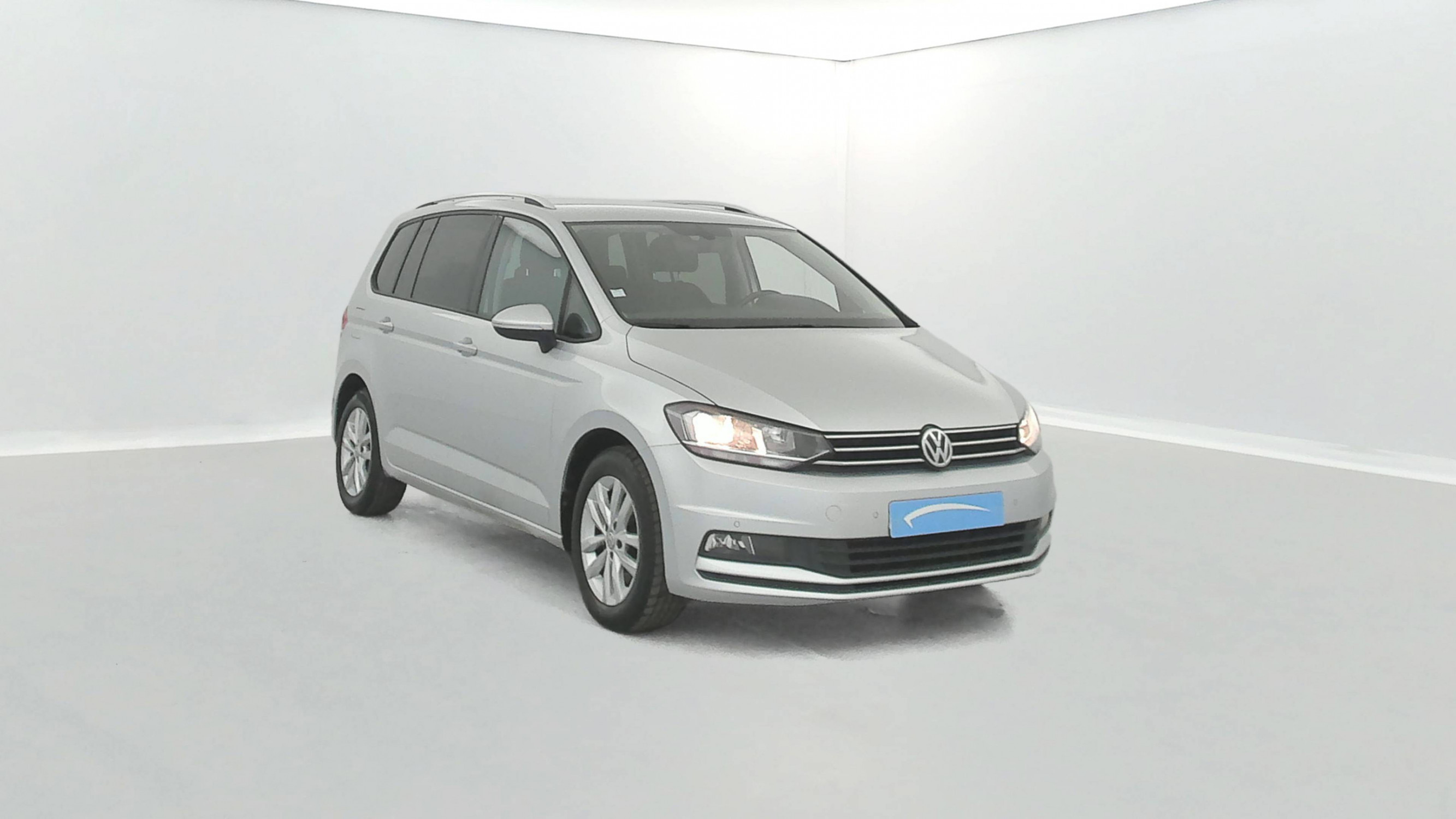 Vente en ligne Volkswagen Touran Touran 1.6 TDI 115 BMT 7pl au prix de 17 990 €