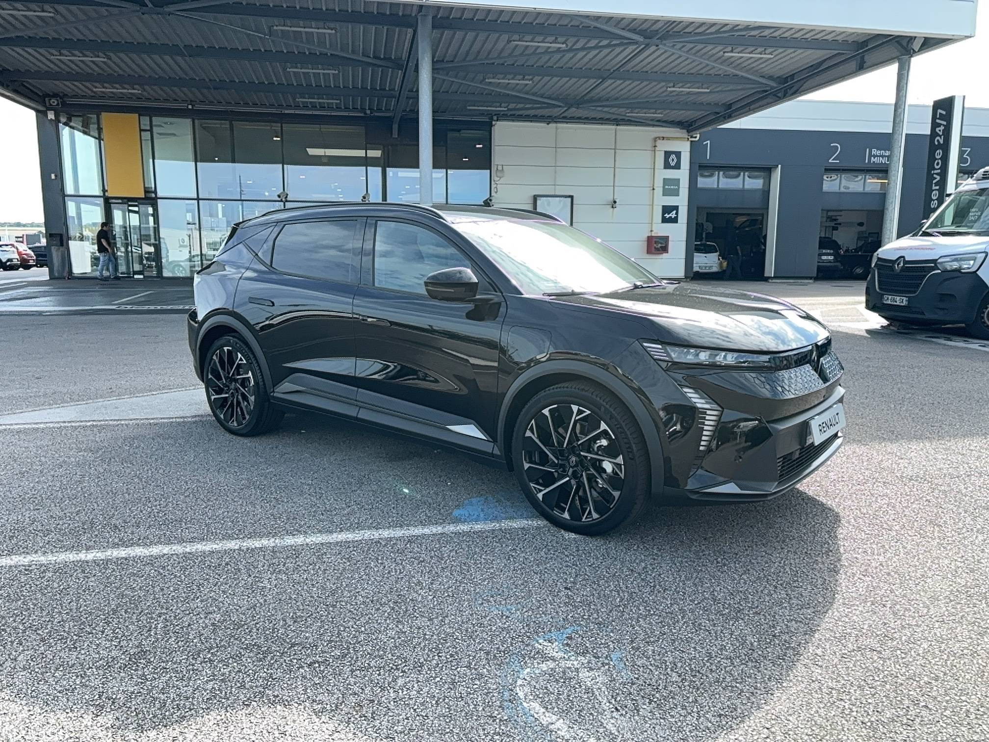 Vente en ligne Renault Scenic E-Tech Scenic E-Tech électrique 220 ch grande autonomie au prix de 48 900 €