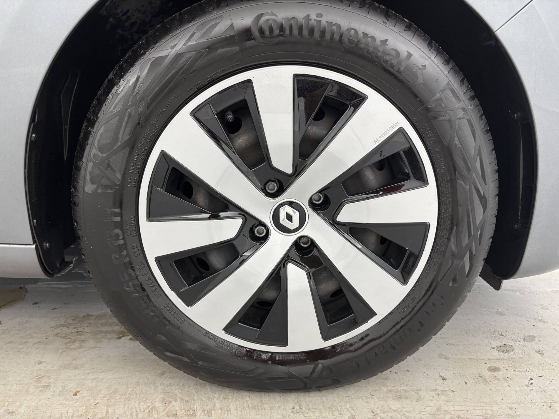 Vente en ligne Renault Clio 5 Clio TCe 90 au prix de 14 990 €