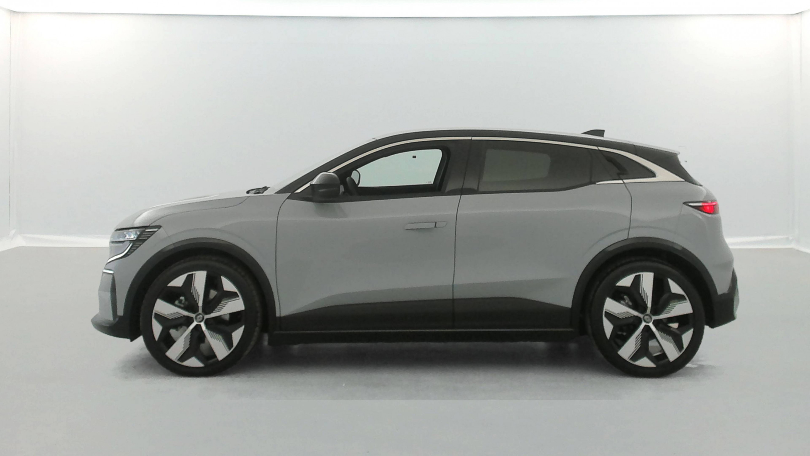 Vente en ligne Renault Megane E-Tech  220 ch autonomie confort GSR2 au prix de 30 490 €