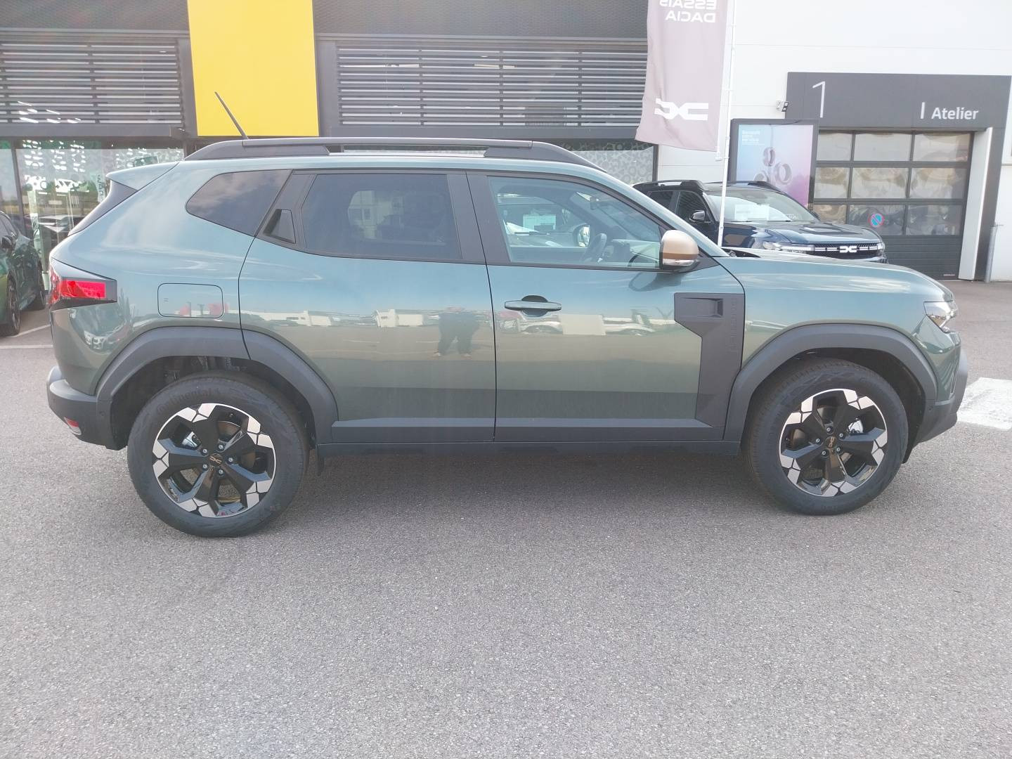 Vente en ligne Dacia Duster  Hybrid 155 au prix de 30 225 €
