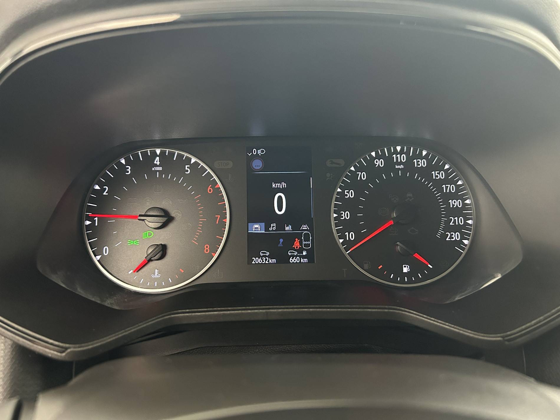 Vente en ligne Renault Clio 5 Clio TCe 90 au prix de 14 790 €