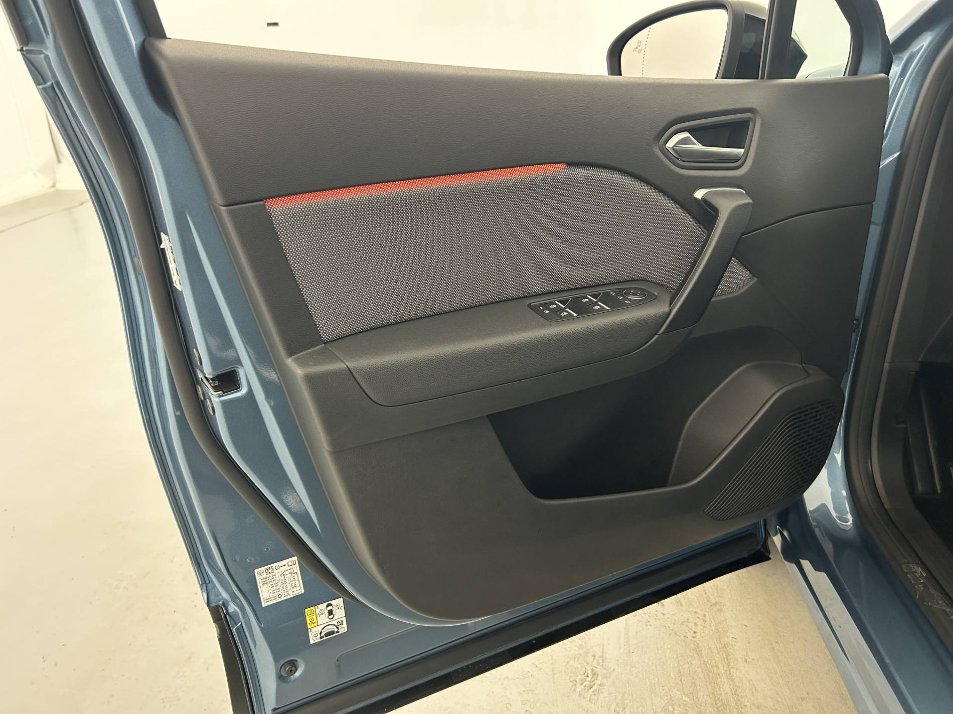 Vente en ligne Renault Symbioz  E-Tech full hybrid 145 au prix de 25 990 €