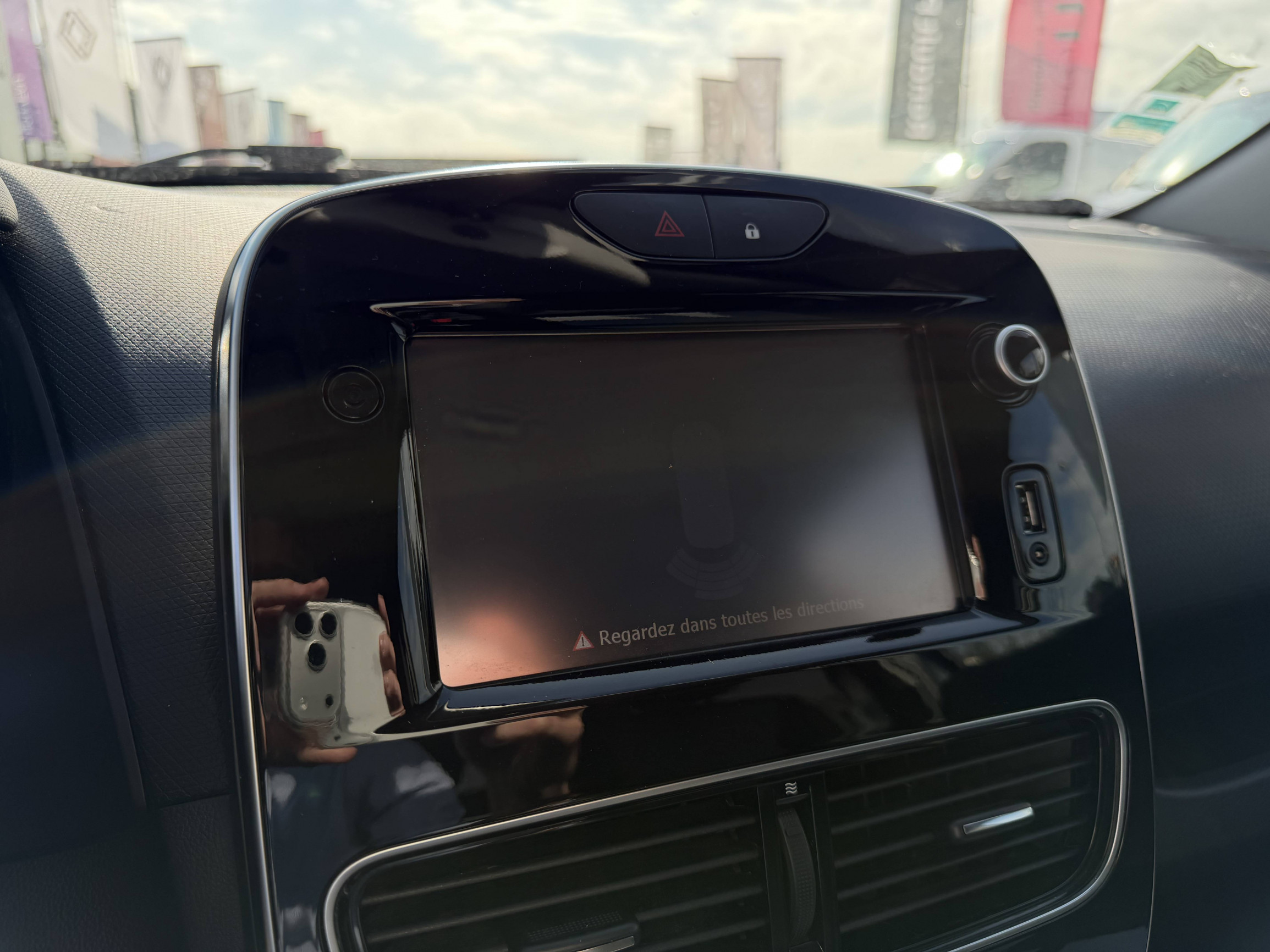 Vente en ligne Renault Clio 4 Estate Clio Estate dCi 90 Energy au prix de 11 490 €