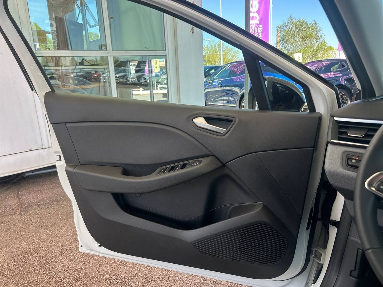 Vente en ligne Renault Clio 5 Clio E-Tech full hybrid 145 ch GSR2 au prix de 20 490 €