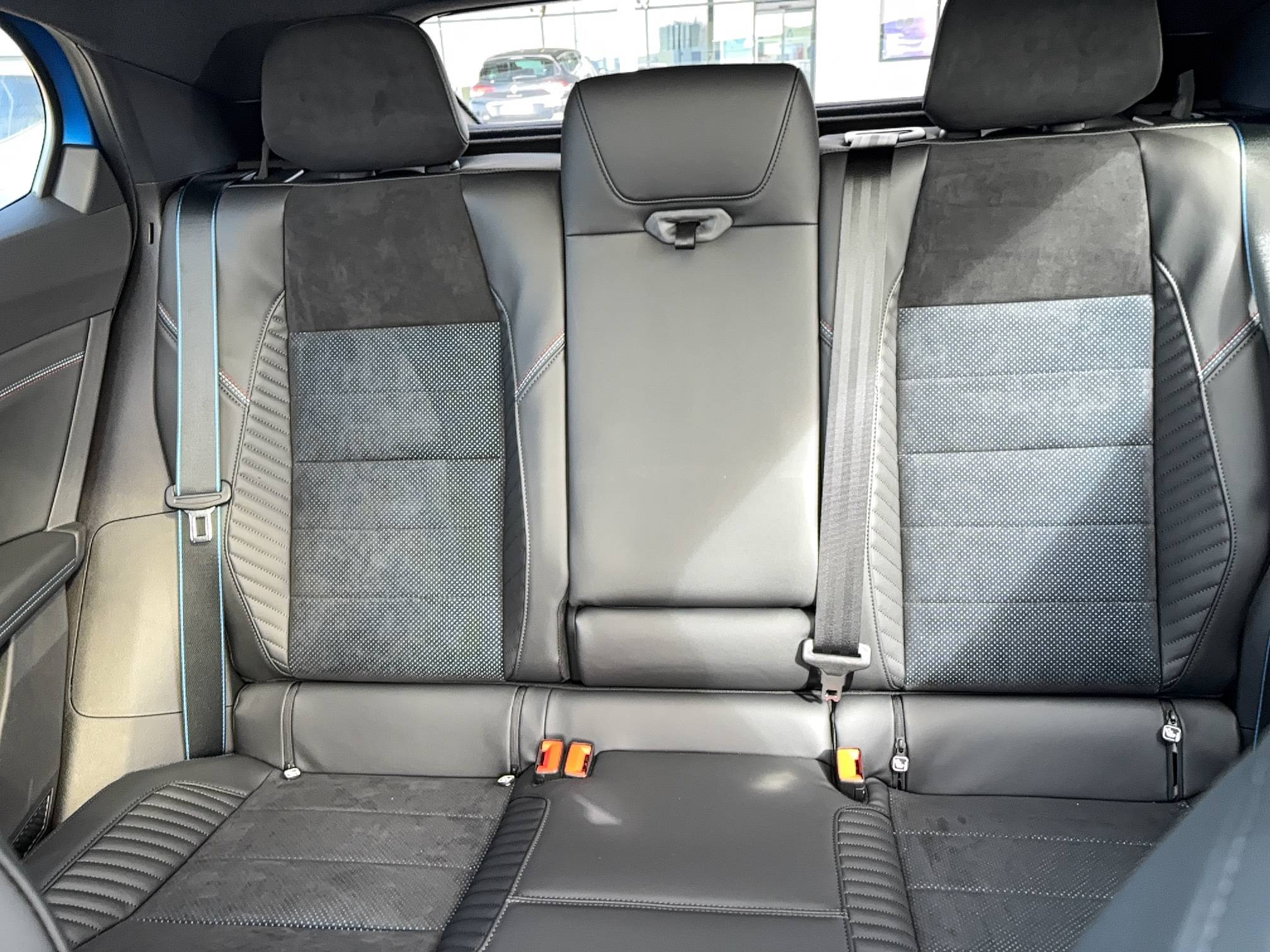Vente en ligne Renault Rafale  hyper hybrid E-Tech 300 ch 4x4 au prix de 59 900 €