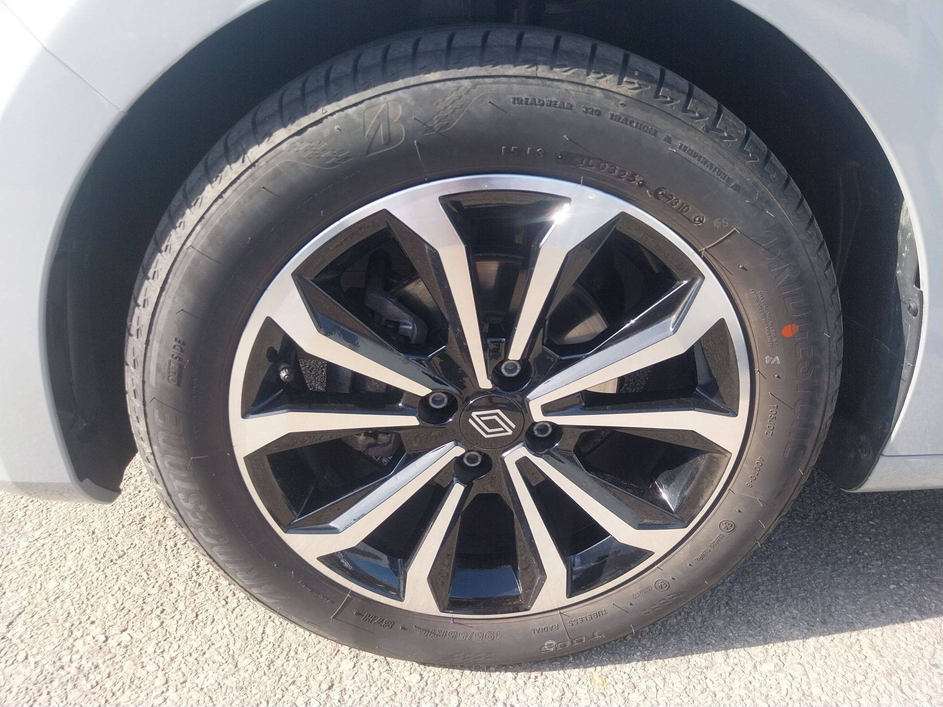 Vente en ligne Renault Clio 5 Clio Eco-G 100 ch GSR2 au prix de 17 990 €