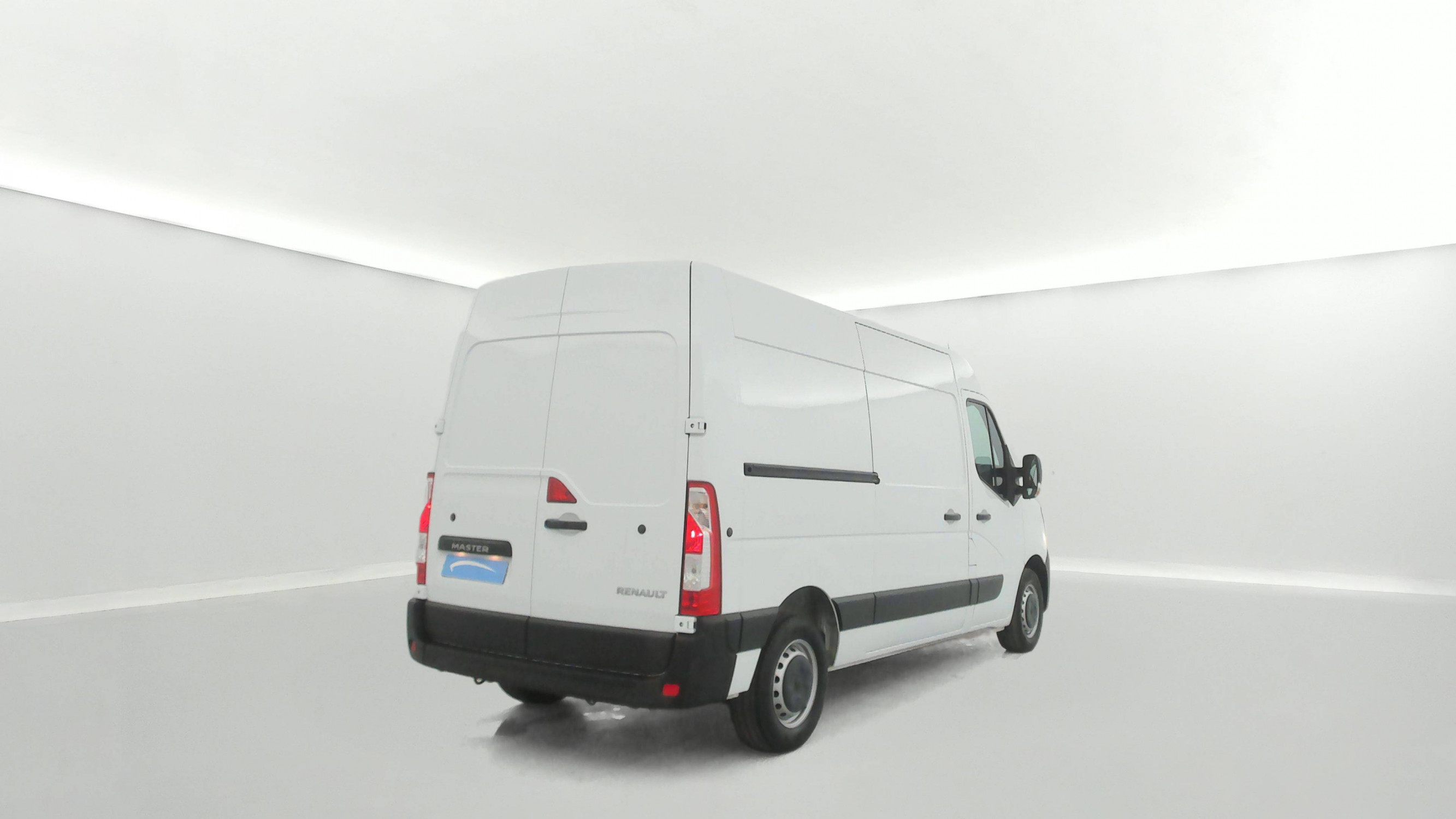 Vente en ligne Renault Master Fourgon MASTER FGN TRAC F3500 L2H2 BLUE DCI 135 au prix de 24 990 €