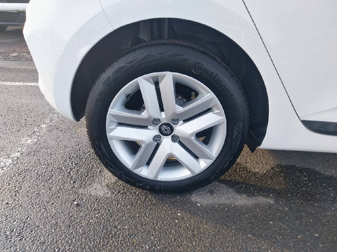 Vente en ligne Renault Clio 5 Clio SCe 65 au prix de 13 790 €