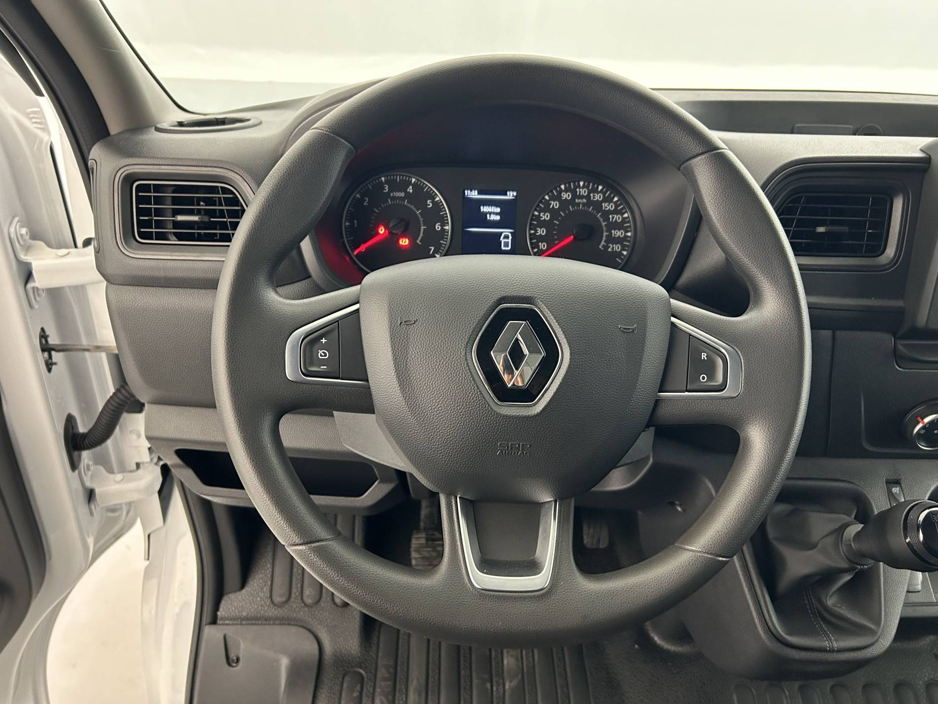 Vente en ligne Renault Master Fourgon MASTER FGN TRAC F3500 L2H2 BLUE DCI 135 au prix de 27 990 €