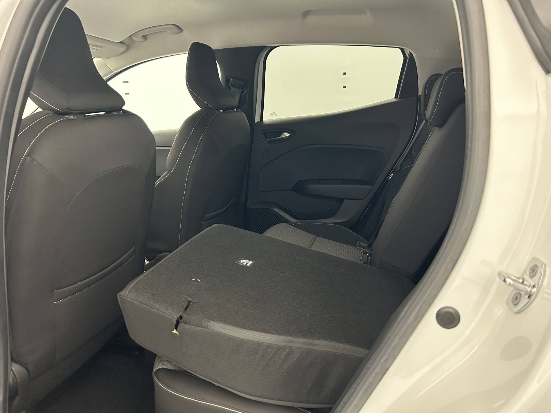 Vente en ligne Renault Clio 5 Clio TCe 90 au prix de 13 490 €