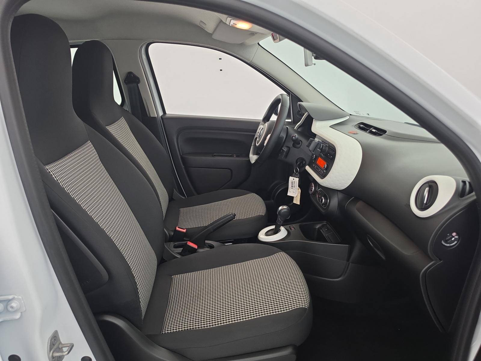Vente en ligne Renault Twingo Electrique Twingo III E-Tech au prix de 12 900 €