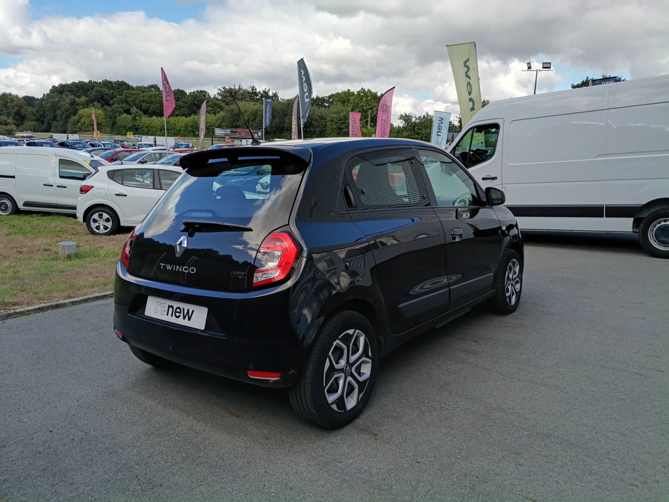 Vente en ligne Renault Twingo Electrique Twingo III E-Tech au prix de 14 990 €