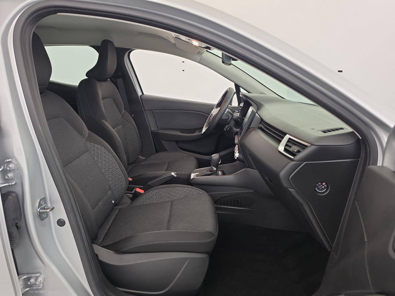 Vente en ligne Renault Clio 5 Clio E-Tech full hybrid 145 au prix de 16 590 €