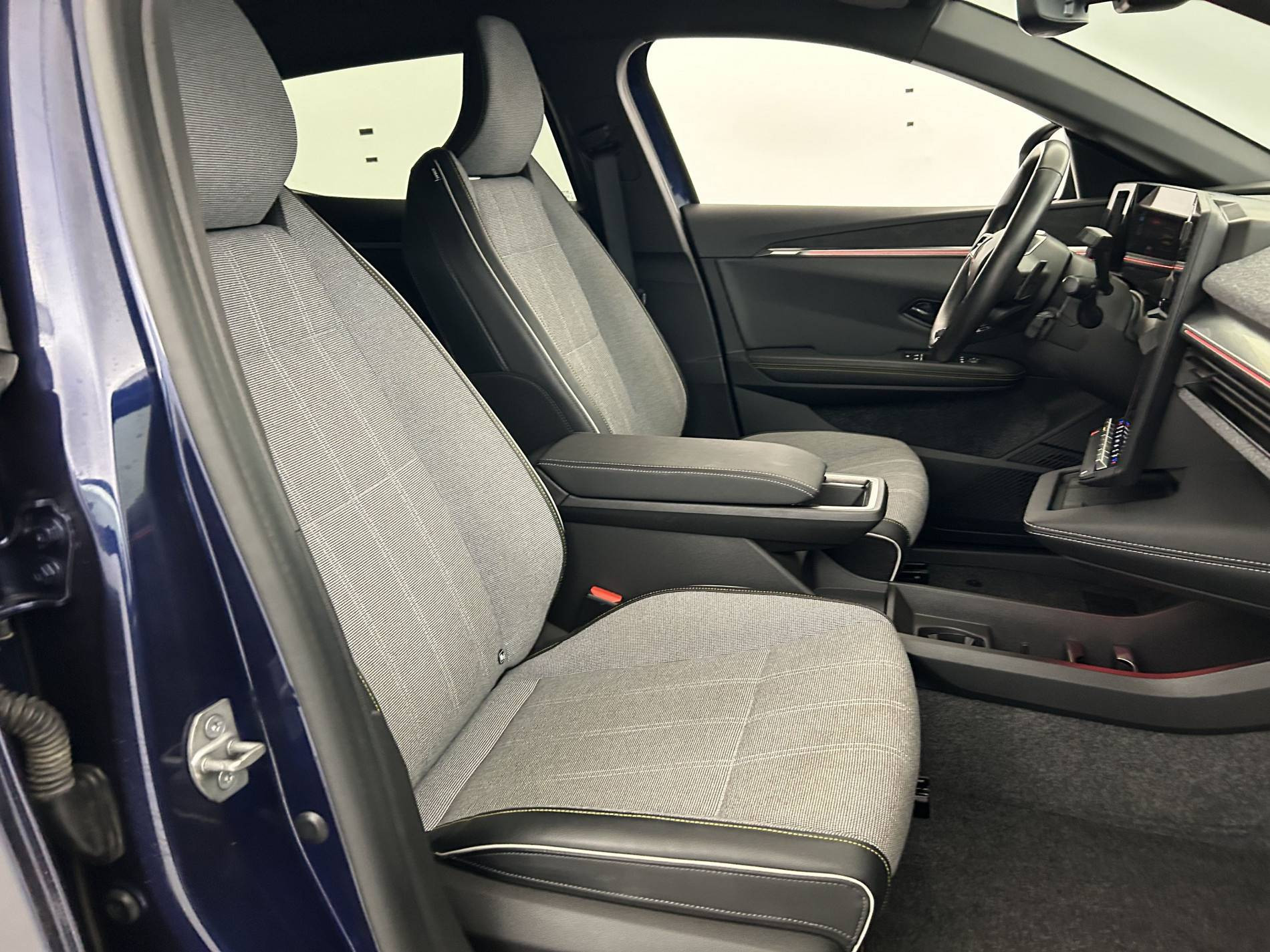 Vente en ligne Renault Megane E-Tech  EV60 220 ch super charge au prix de 24 990 €