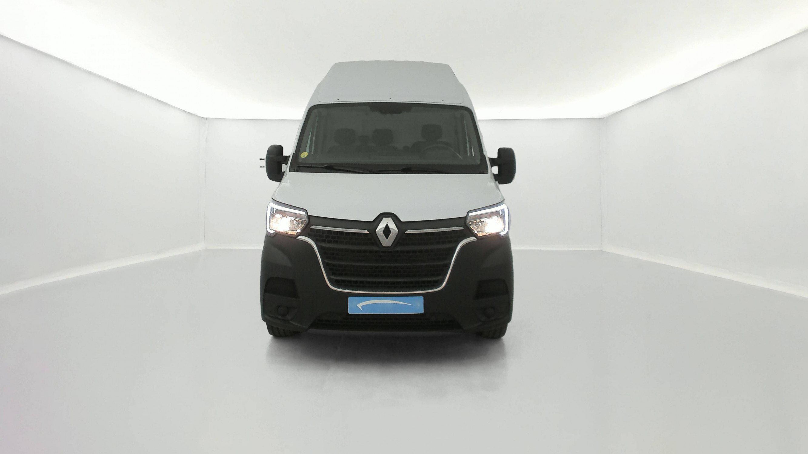 Vente en ligne Renault Master Fourgon MASTER FGN TRAC F3500 L3H3 BLUE DCI 135 au prix de 26 490 €