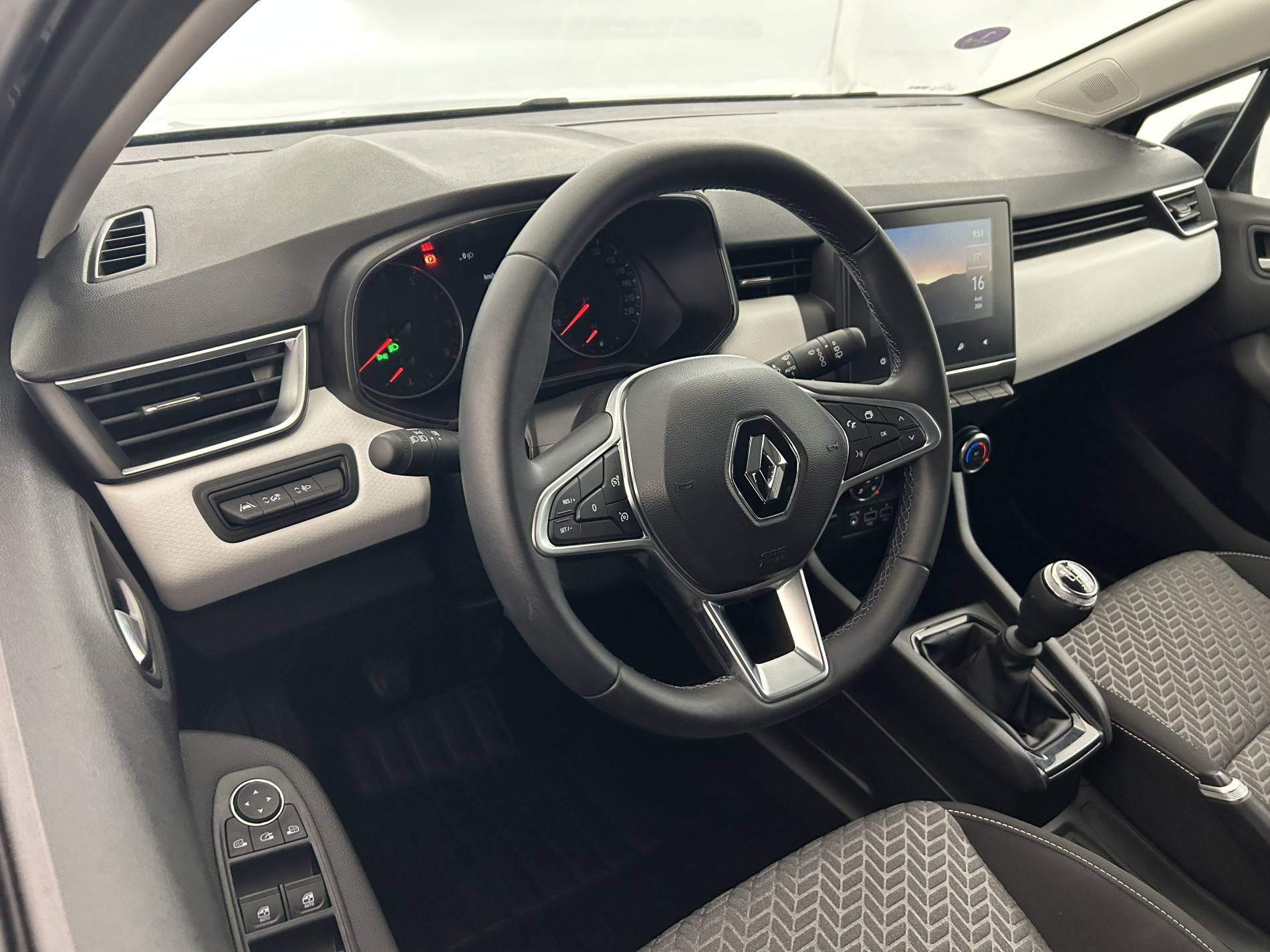 Vente en ligne Renault Clio 5 Clio TCe 90 au prix de 15 490 €