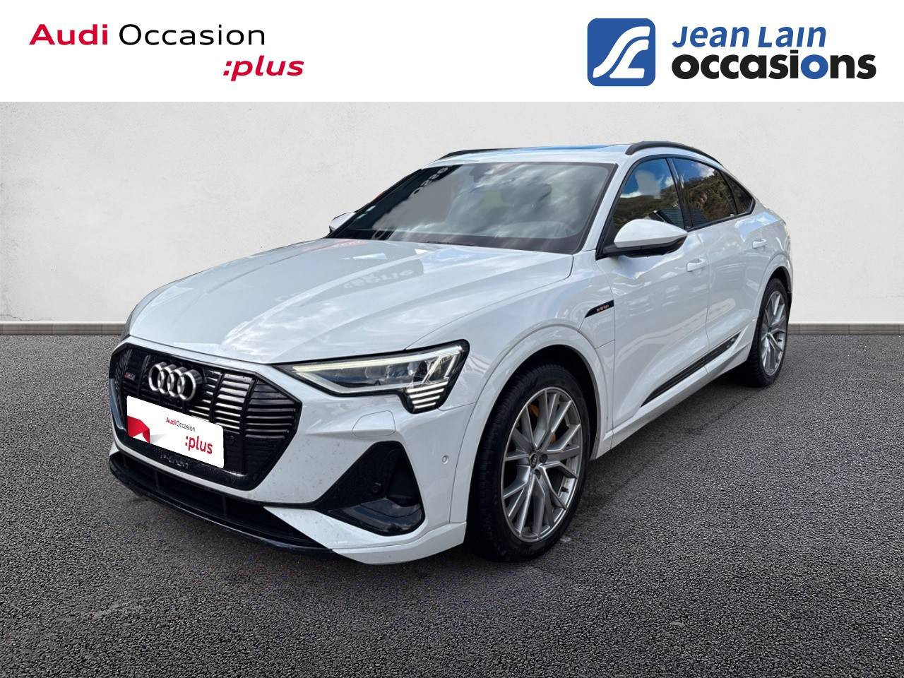 Vente en ligne AUDI E-TRON SPORTBACK e-tron Sportback 55 quattro 408 ch S line de 2020 au prix de 0 €