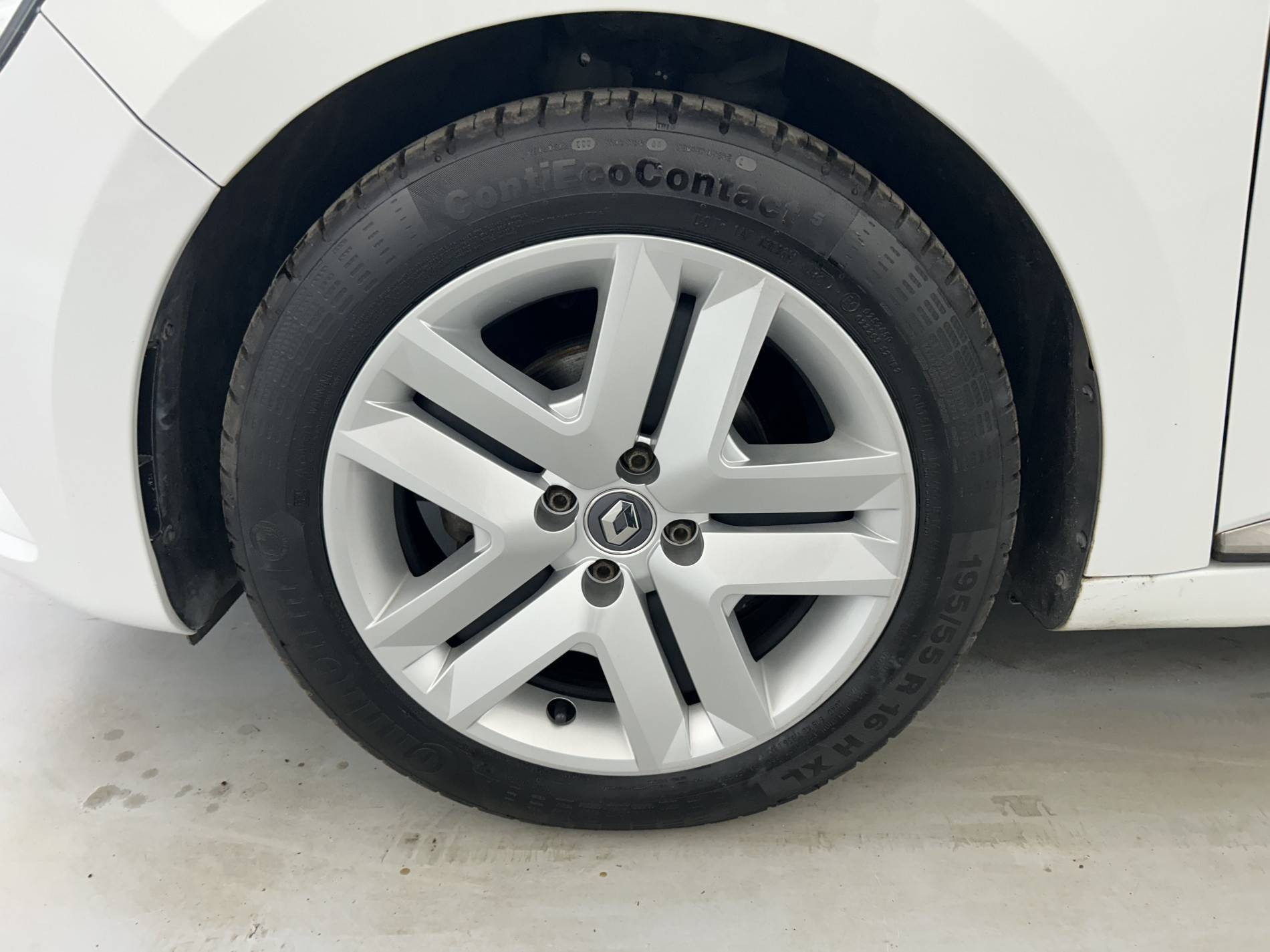 Vente en ligne Renault Clio 5 Clio SCe 75 au prix de 11 990 €