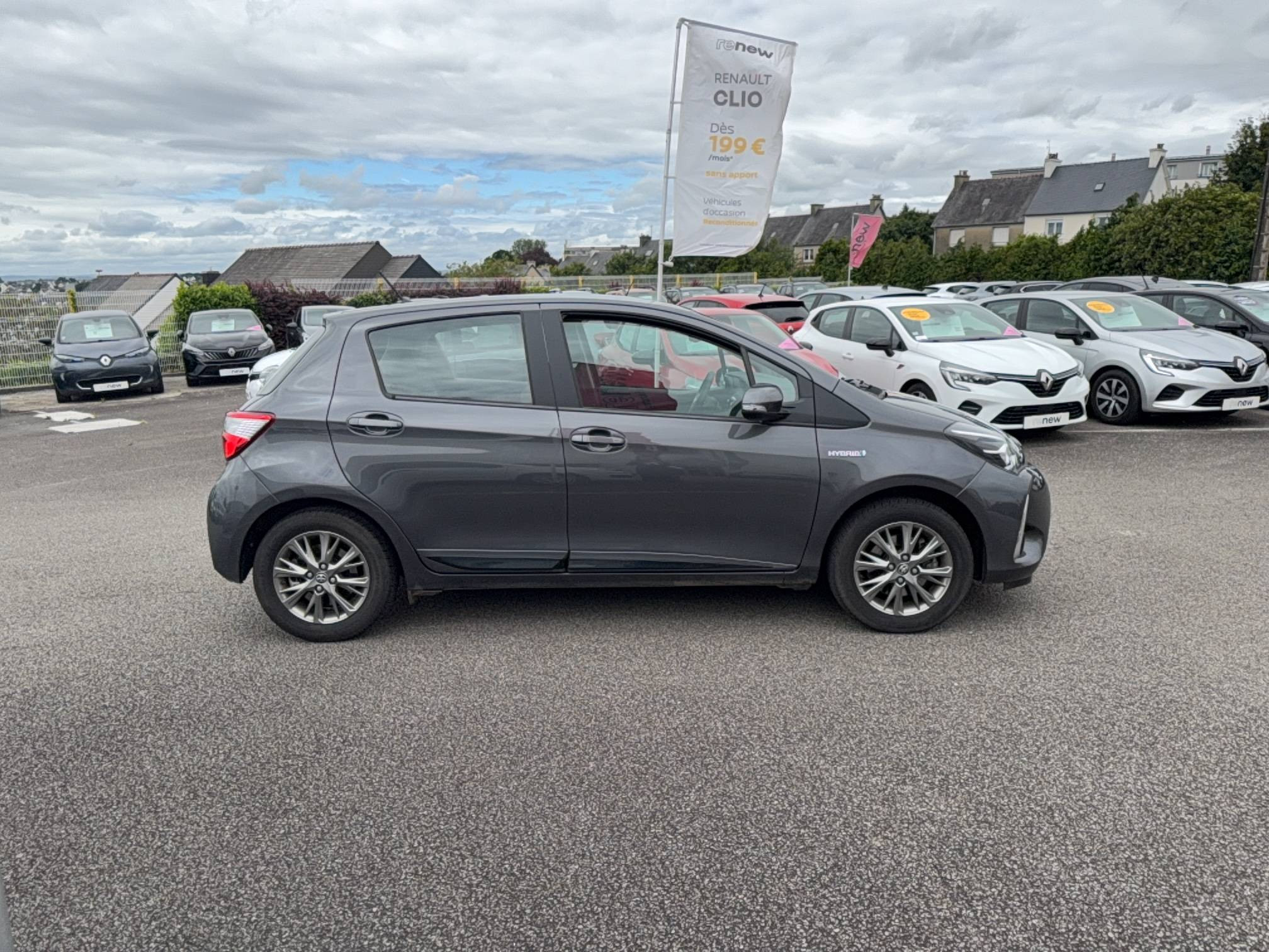 Vente en ligne Toyota Yaris Yaris Hybride 100h au prix de 16 990 €