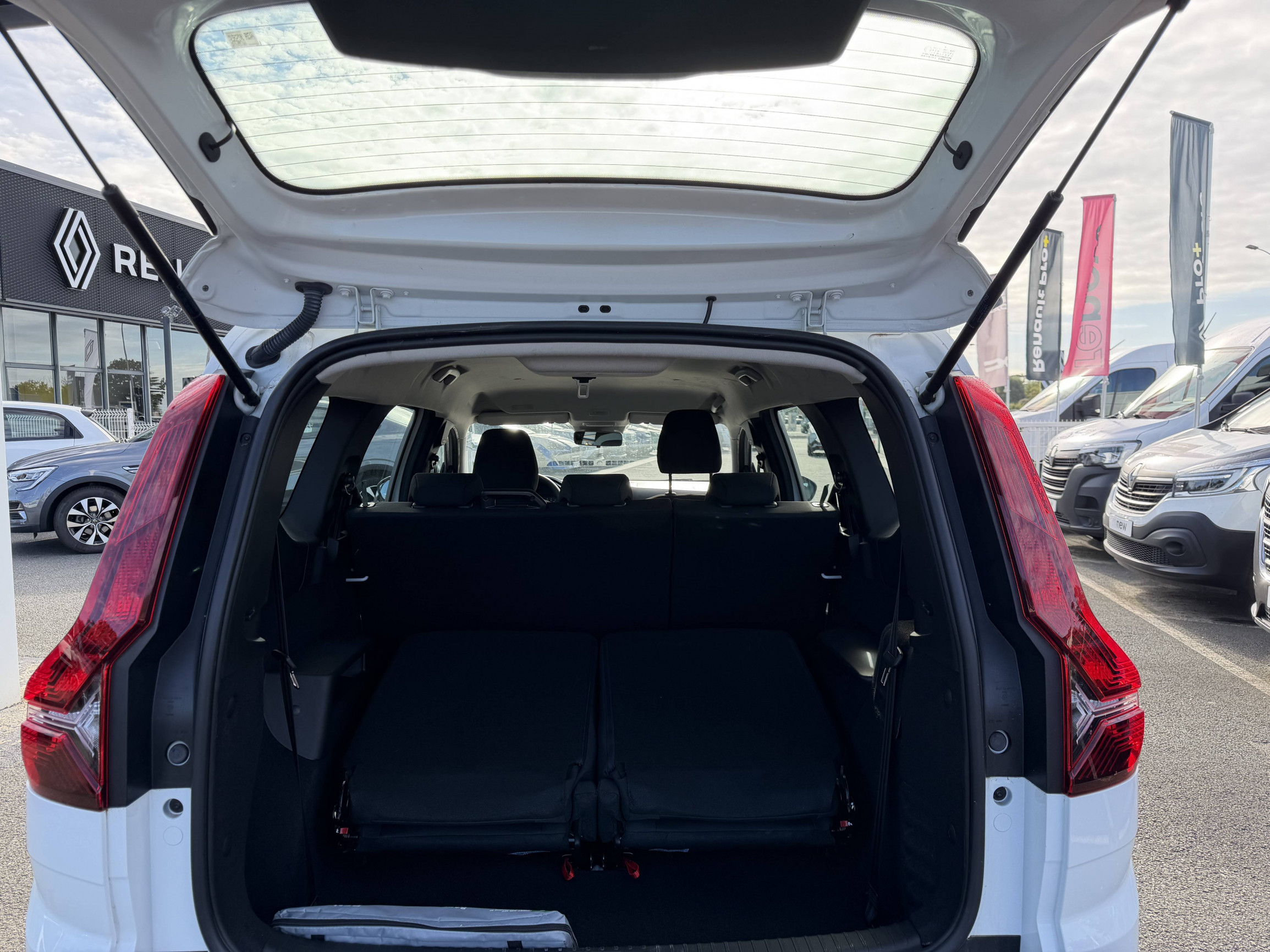 Vente en ligne Dacia Jogger  ECO-G 100 7 places GSR2 au prix de 18 990 €