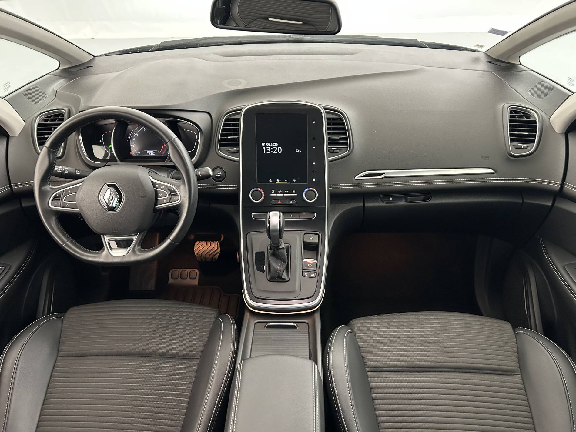 Vente en ligne Renault Scenic 4 Scenic TCe 140 Energy EDC au prix de 18 790 €
