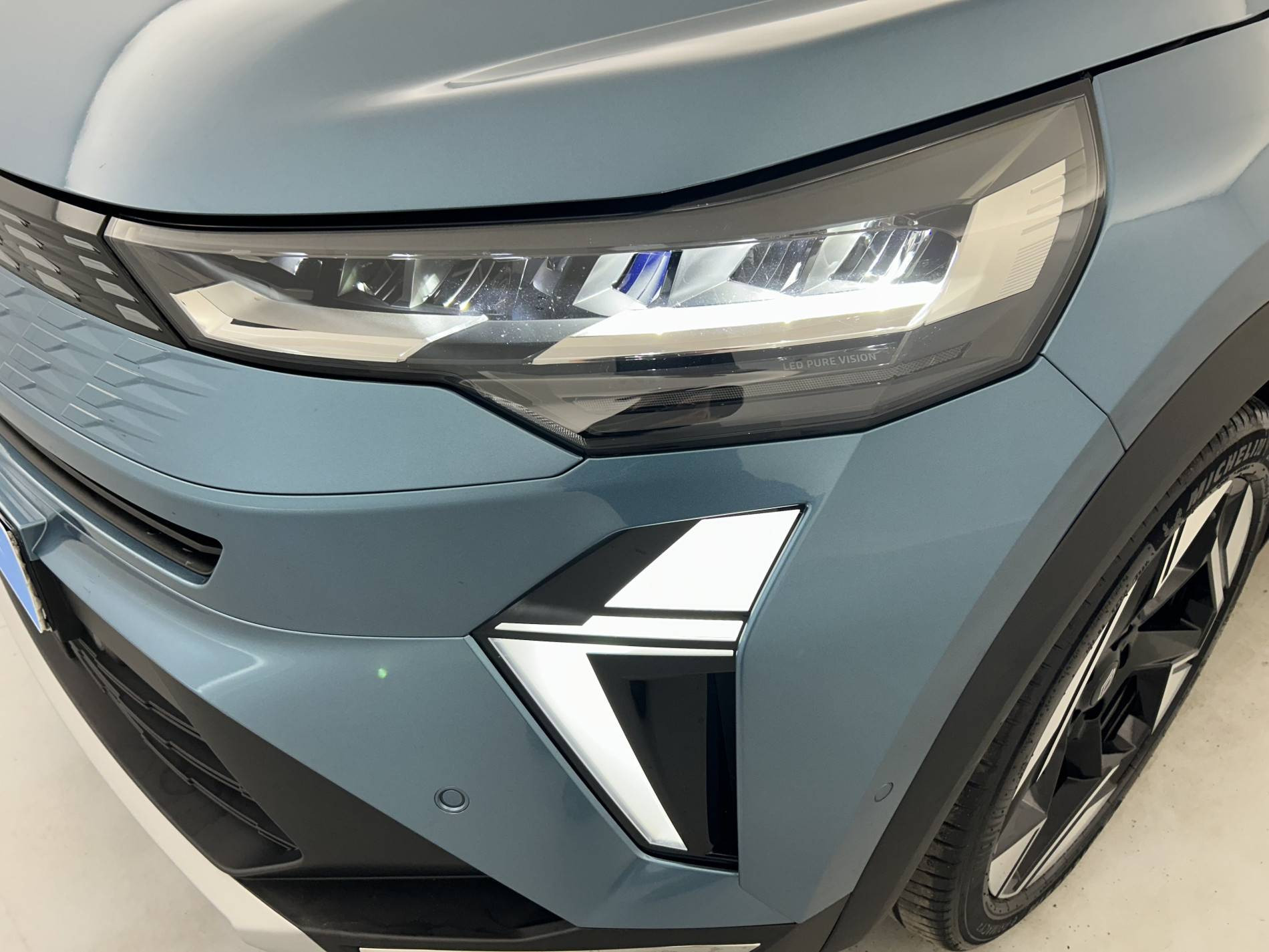 Vente en ligne Renault Symbioz  E-Tech full hybrid 145 au prix de 26 790 €