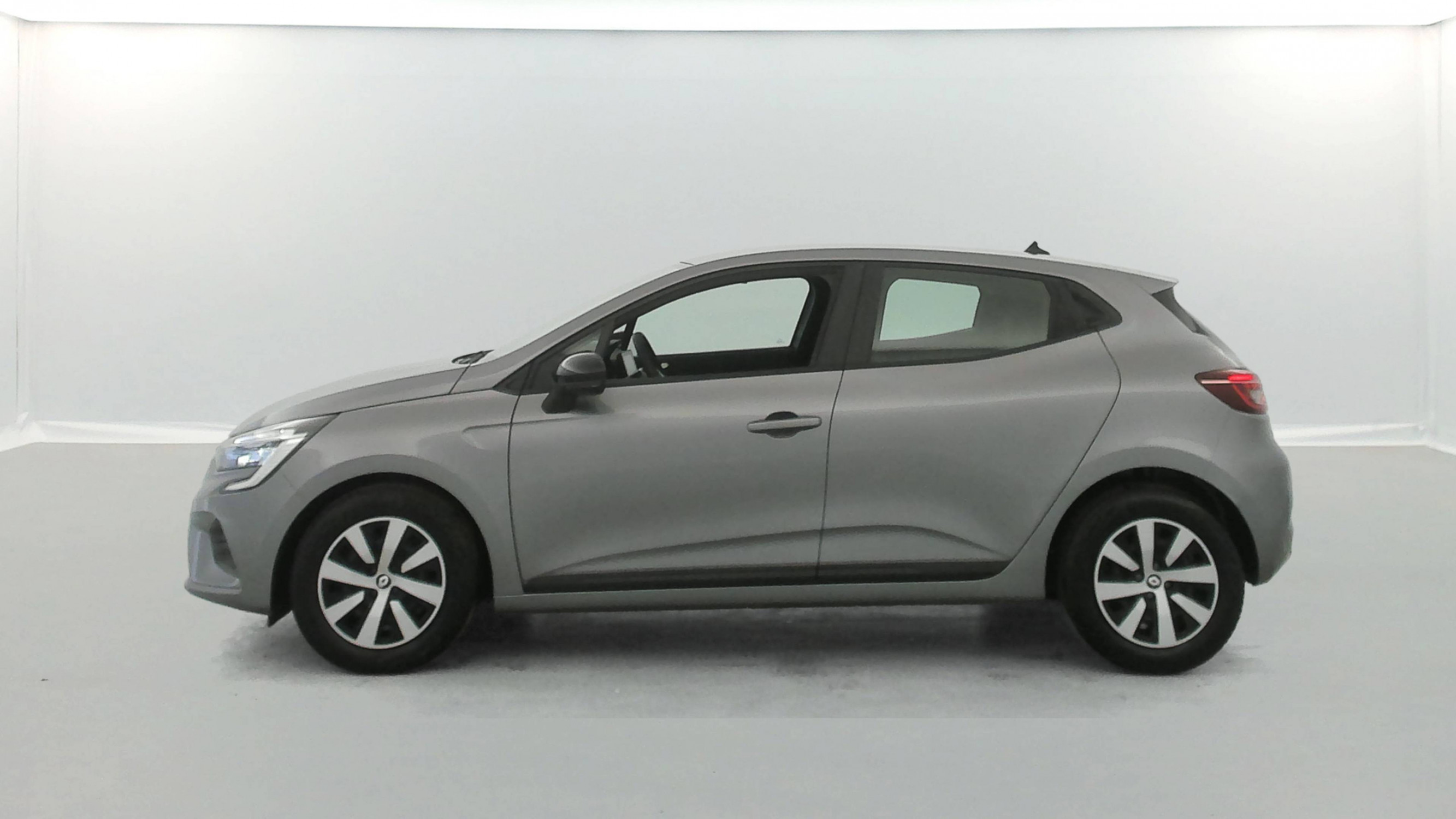 Vente en ligne Renault Clio 5 Clio TCe 90 au prix de 14 790 €