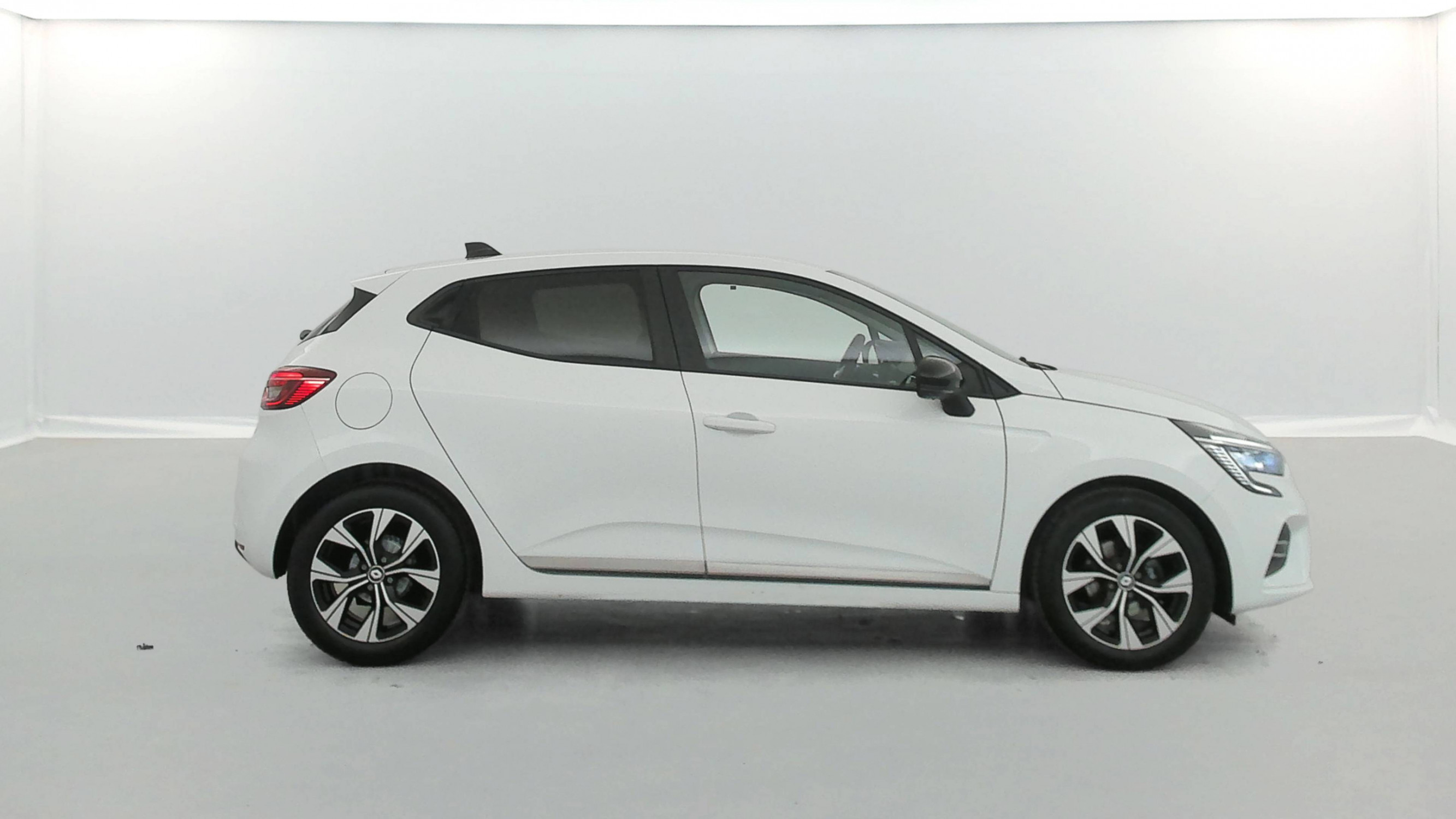 Vente en ligne Renault Clio 5 Clio SCe 65 au prix de 13 391 €