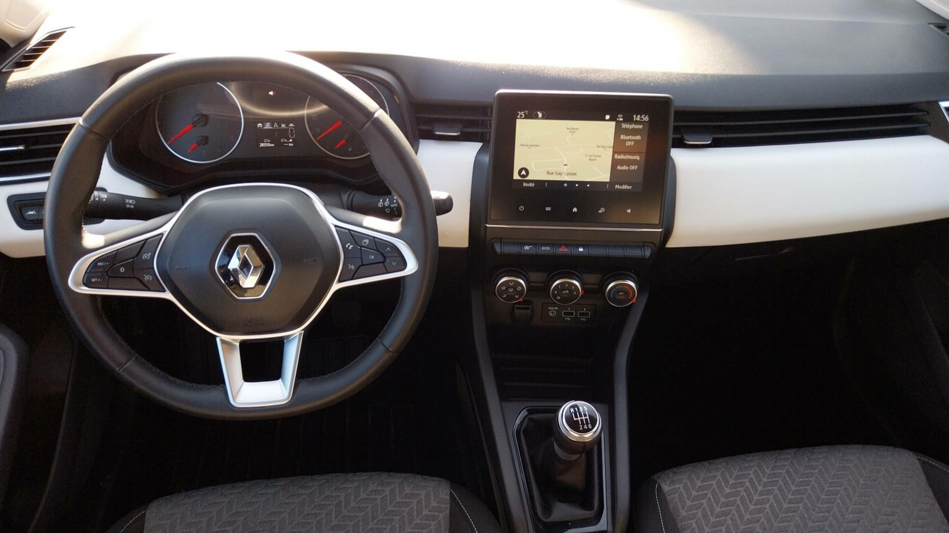 Vente en ligne Renault Clio 5 Clio TCe 90 au prix de 14 990 €