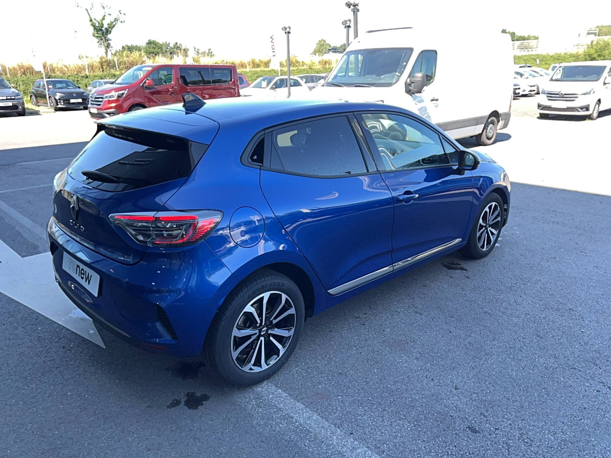 Vente en ligne Renault Clio 5 Clio TCe 90 au prix de 15 490 €
