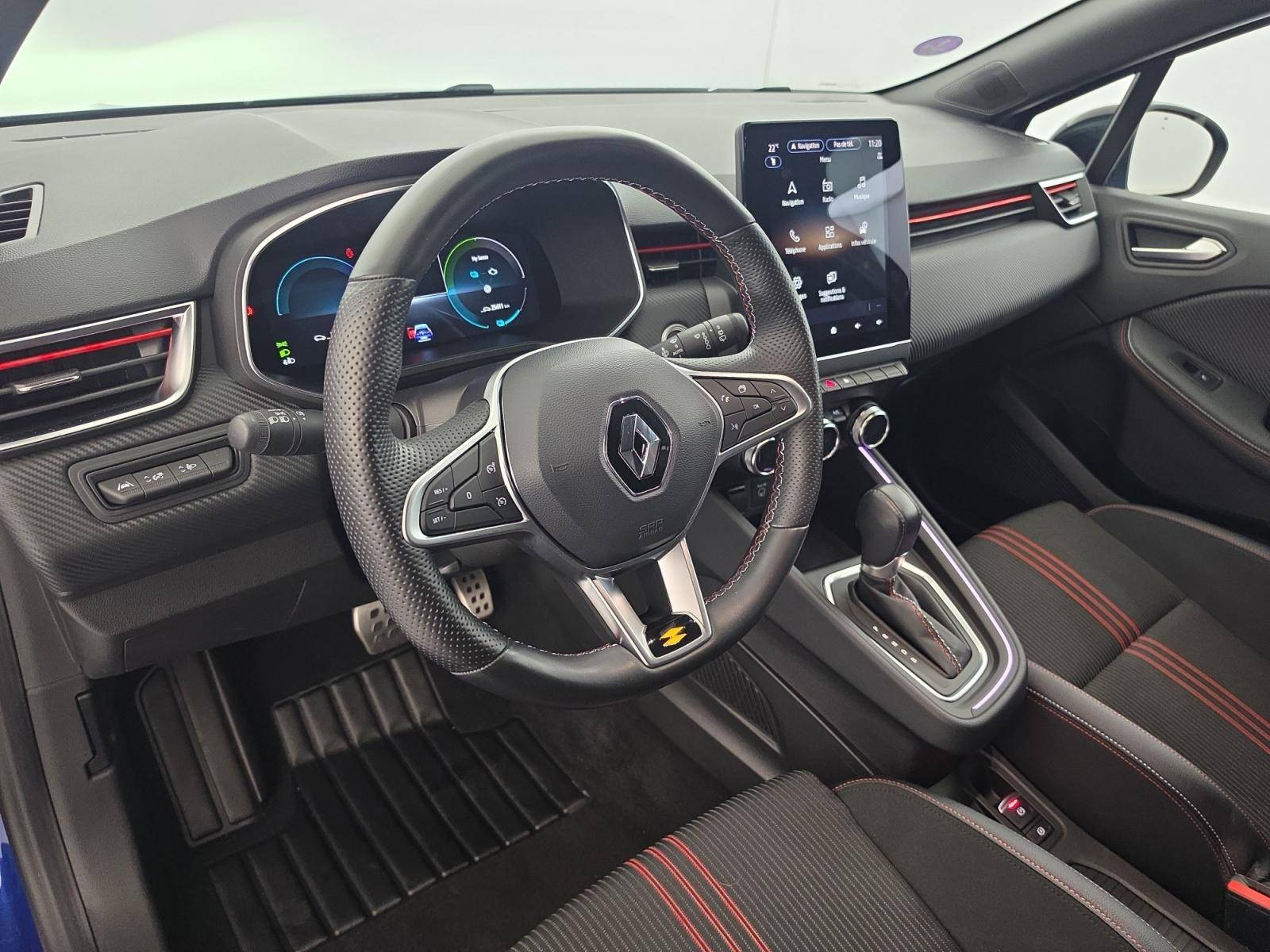 Vente en ligne Renault Clio 5 Clio E-Tech hybride 145 au prix de 19 490 €