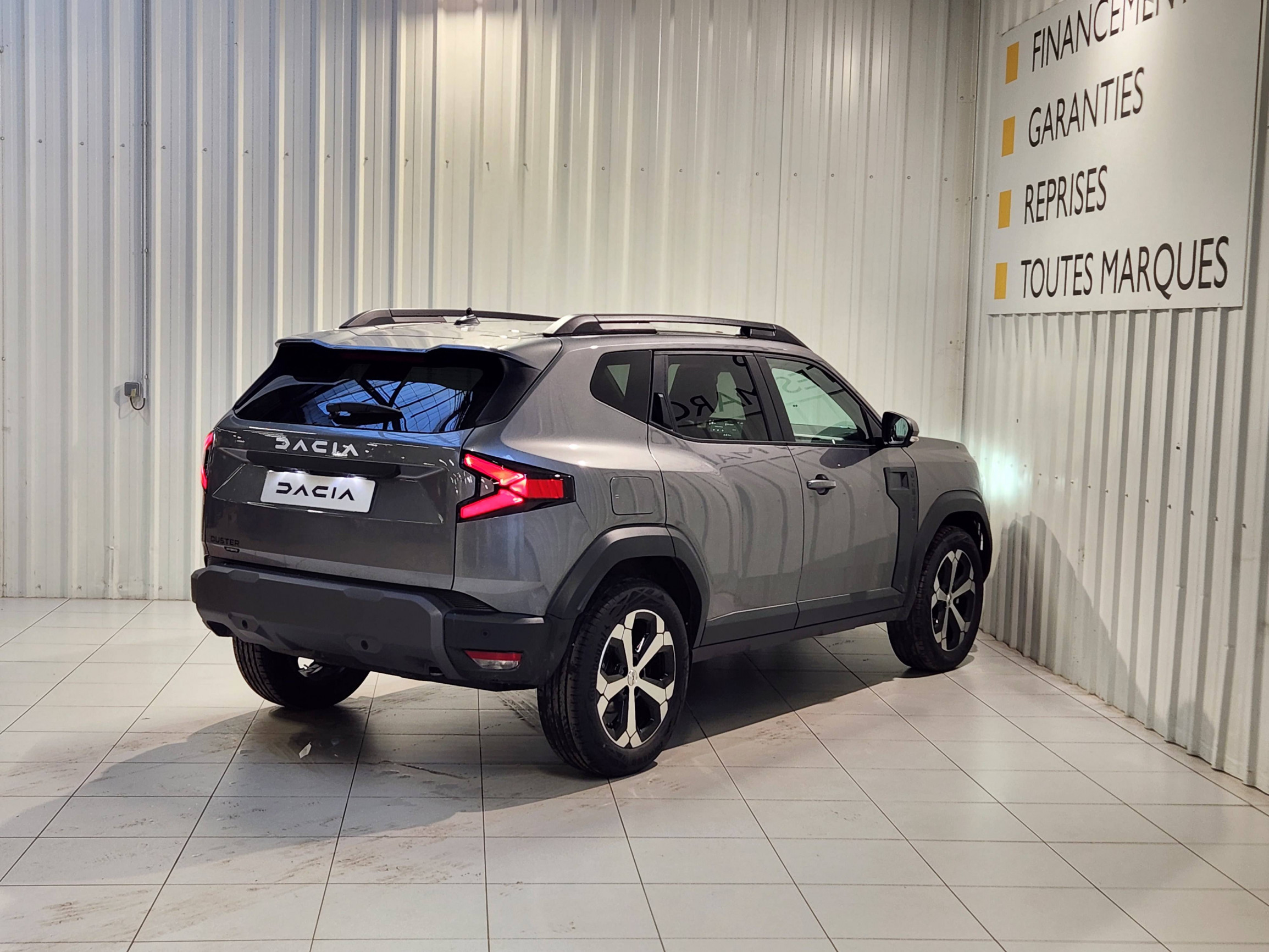 Vente en ligne Dacia Duster  Hybrid 155 au prix de 29 650 €